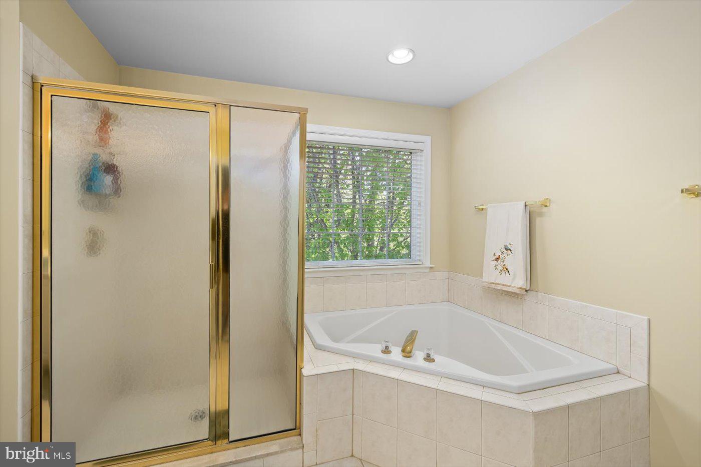 50 Crestwood