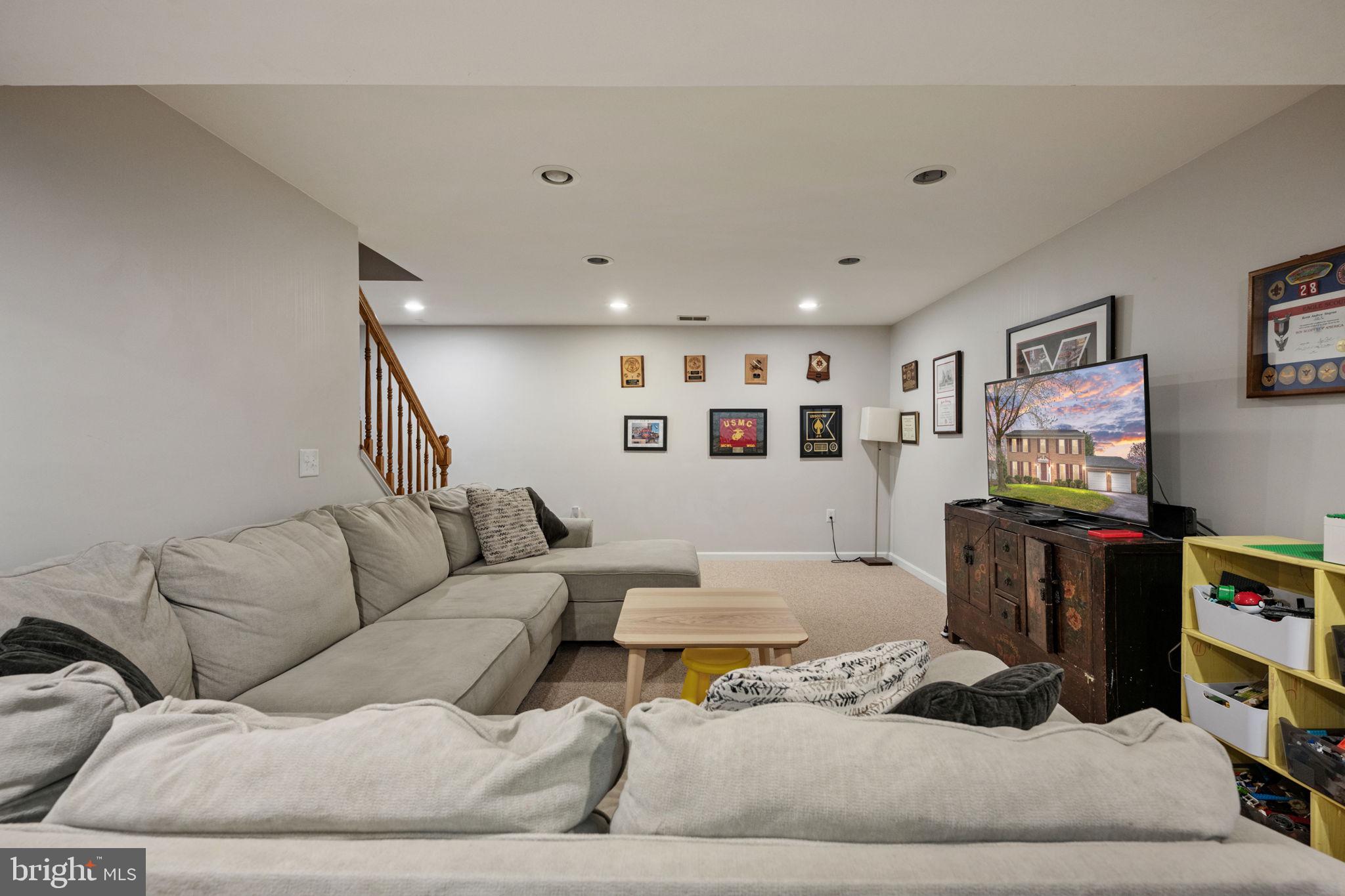 14 Hampshire Ct