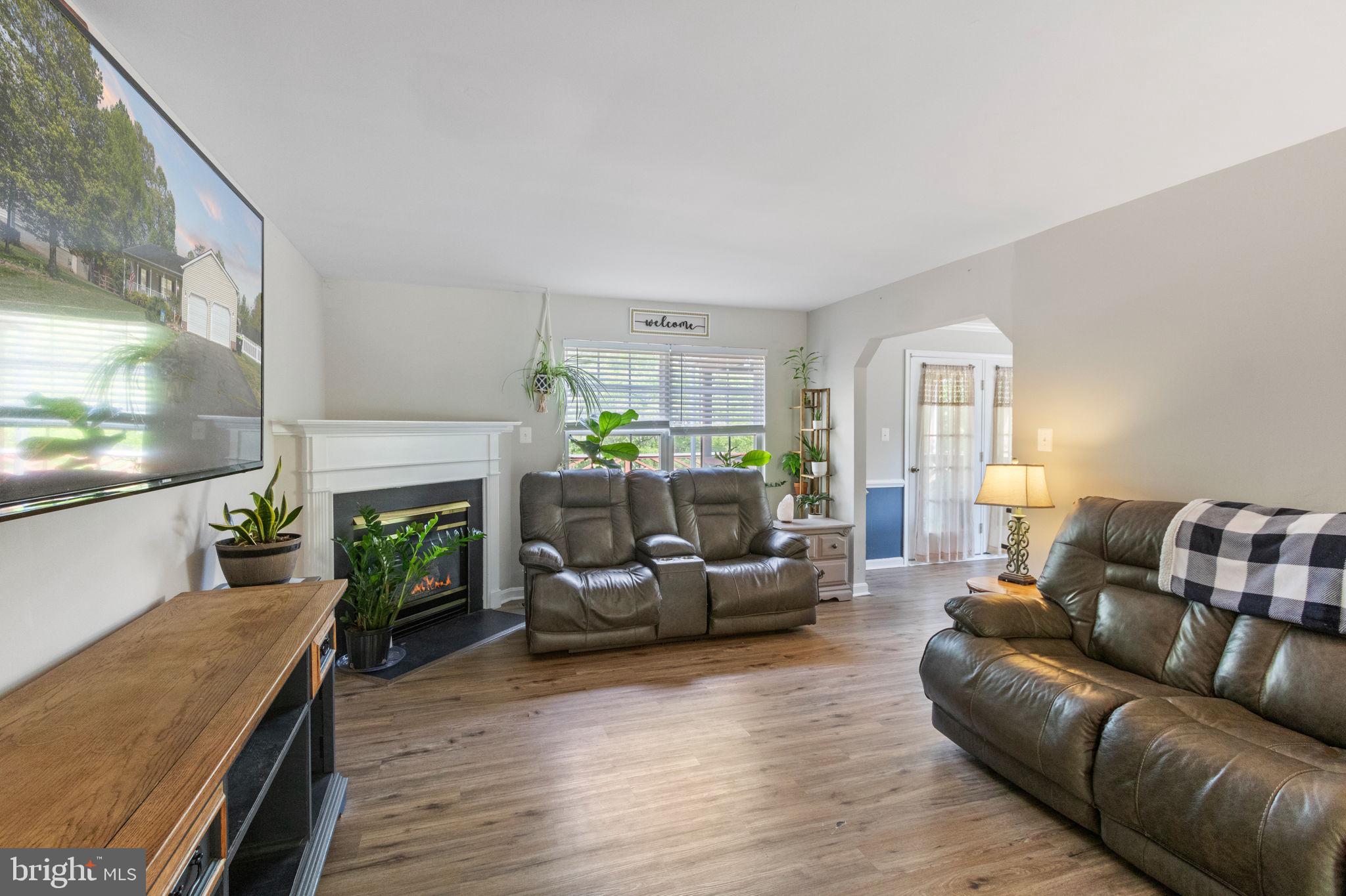 67 MELANIE HOLLOW LANE