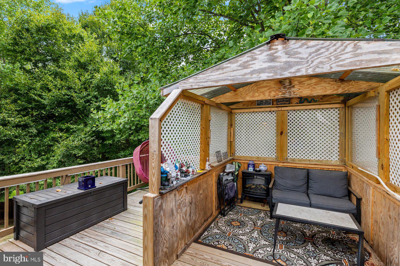 34 Amelia Ct