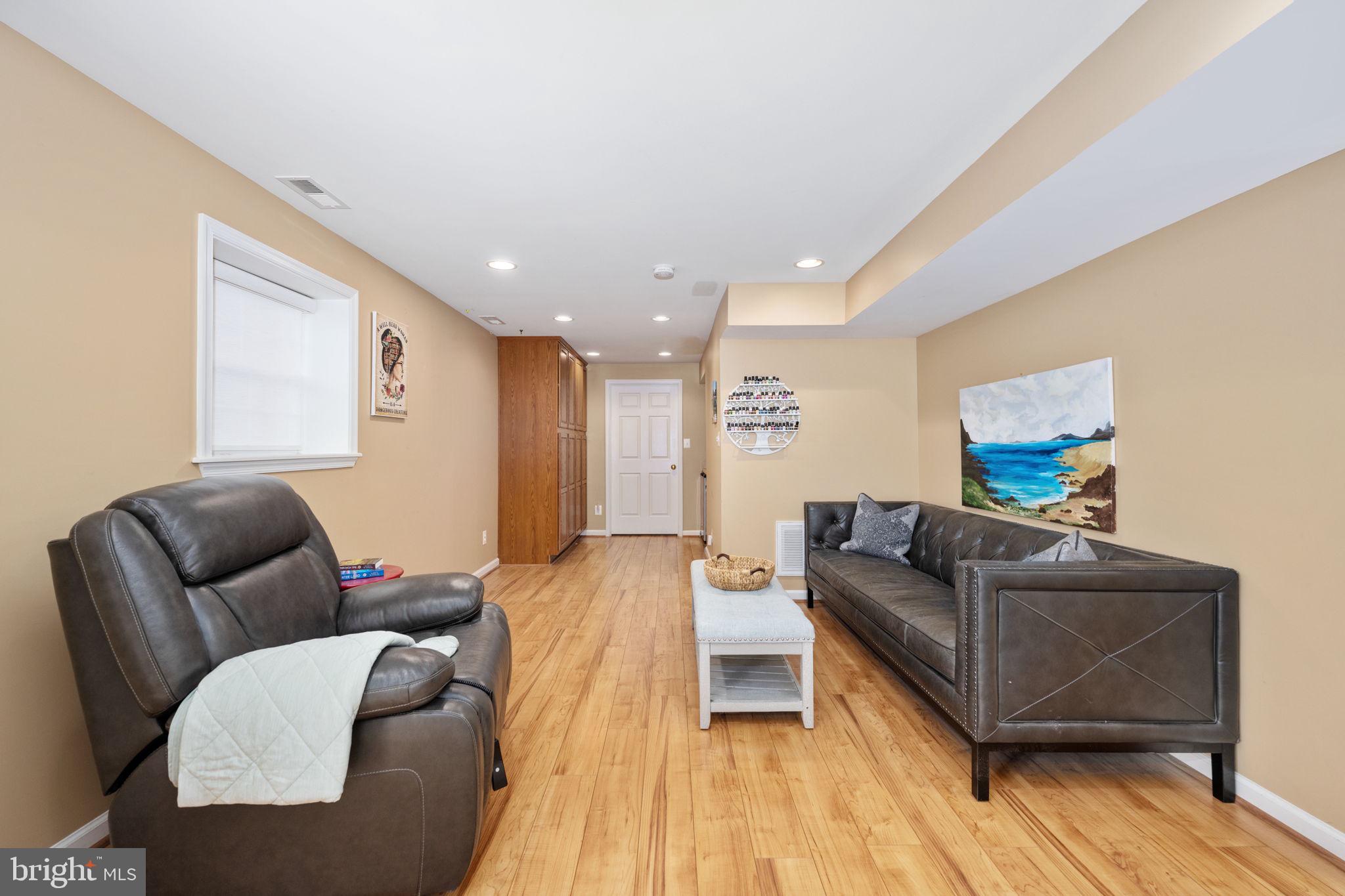 1 River Oak Dr