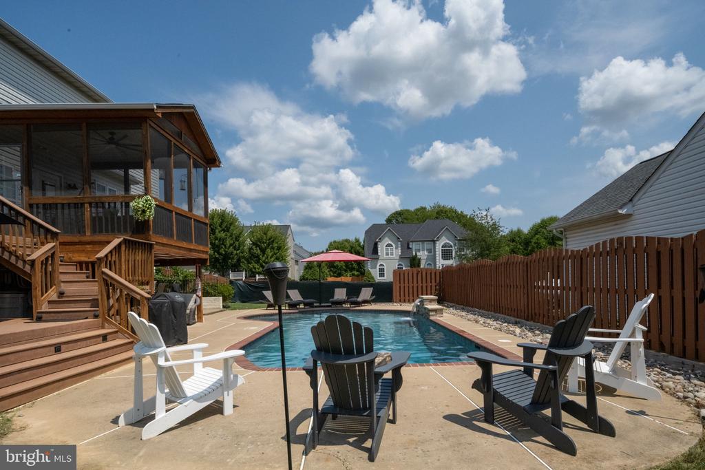 1 River Oak Dr