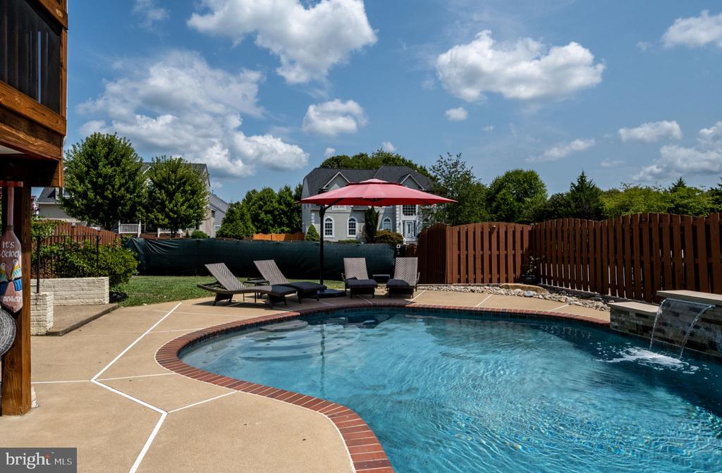 1 River Oak Dr
