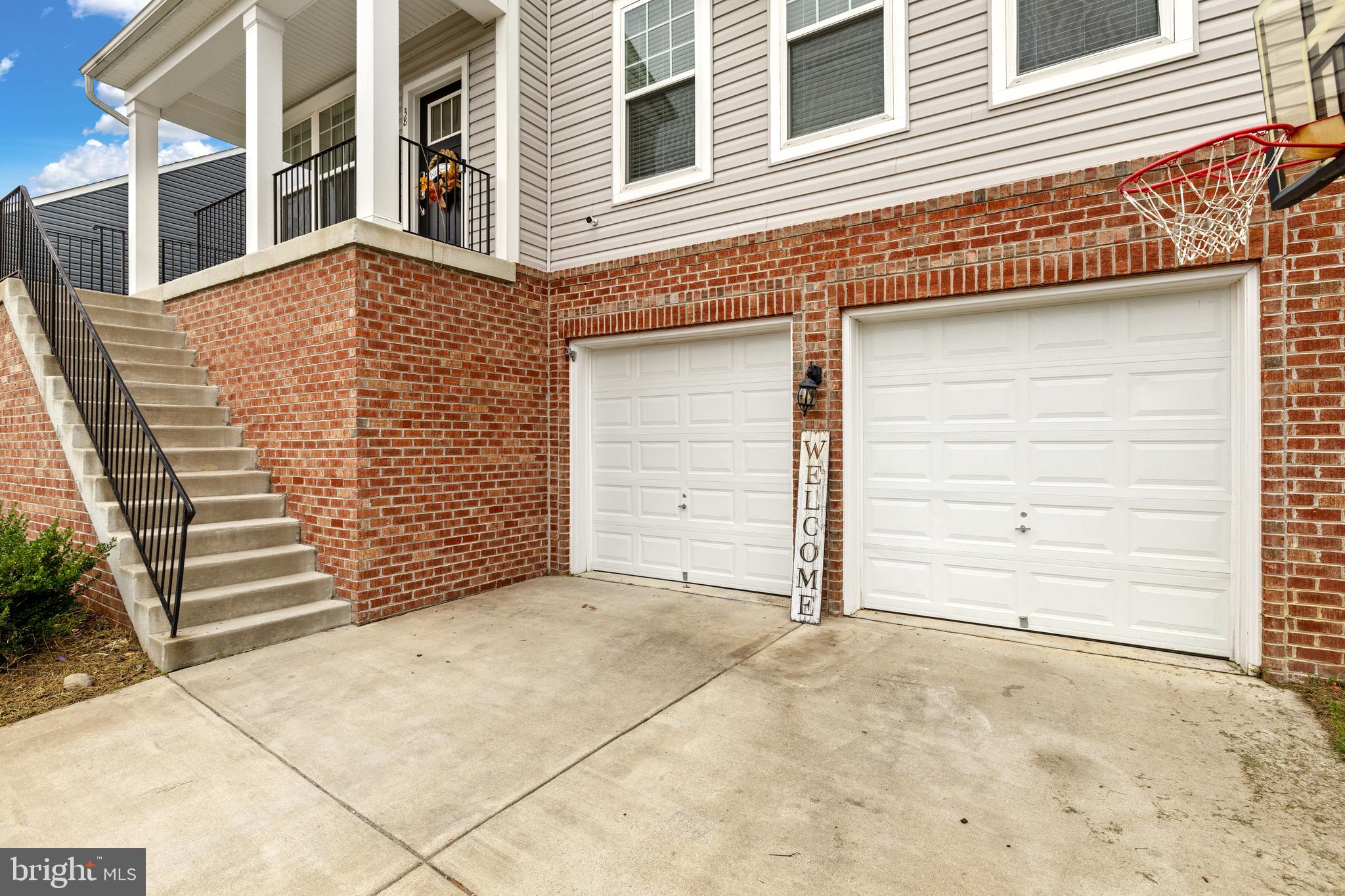 38 Clear Spring Ln