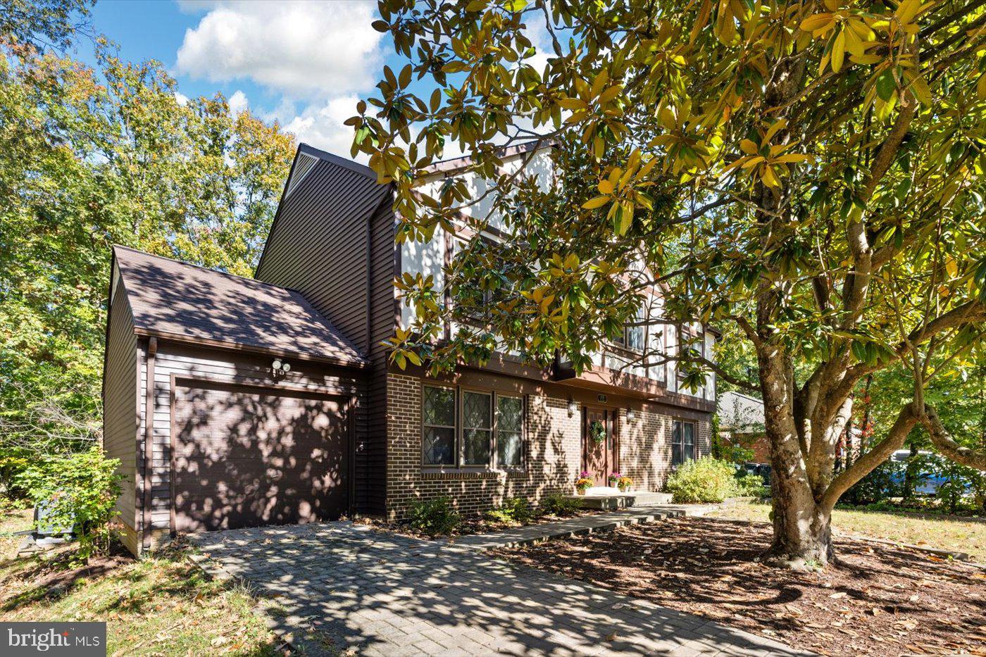 1038 Aquia Dr