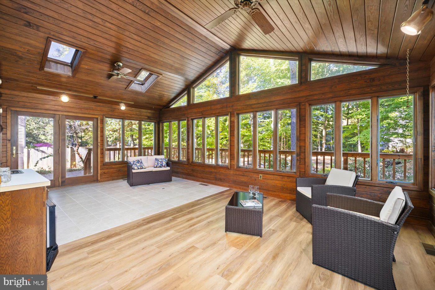 1038 Aquia Dr