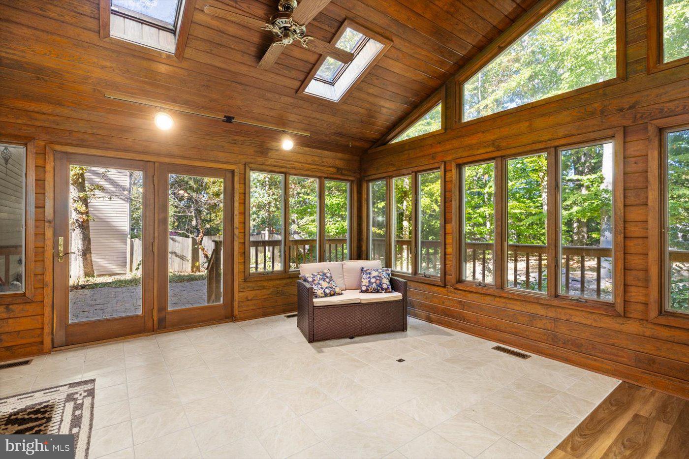 1038 Aquia Dr
