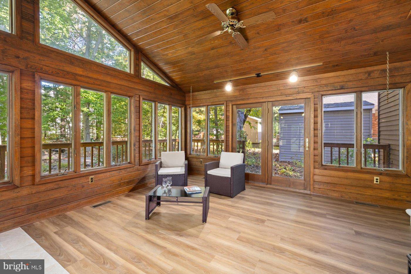 1038 Aquia Dr