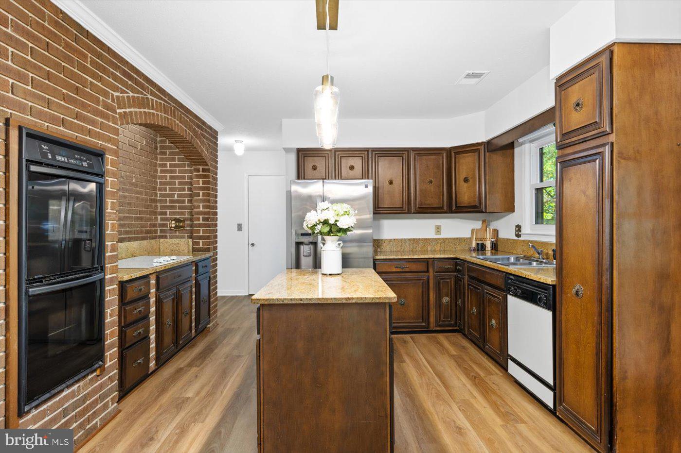 1038 Aquia Dr