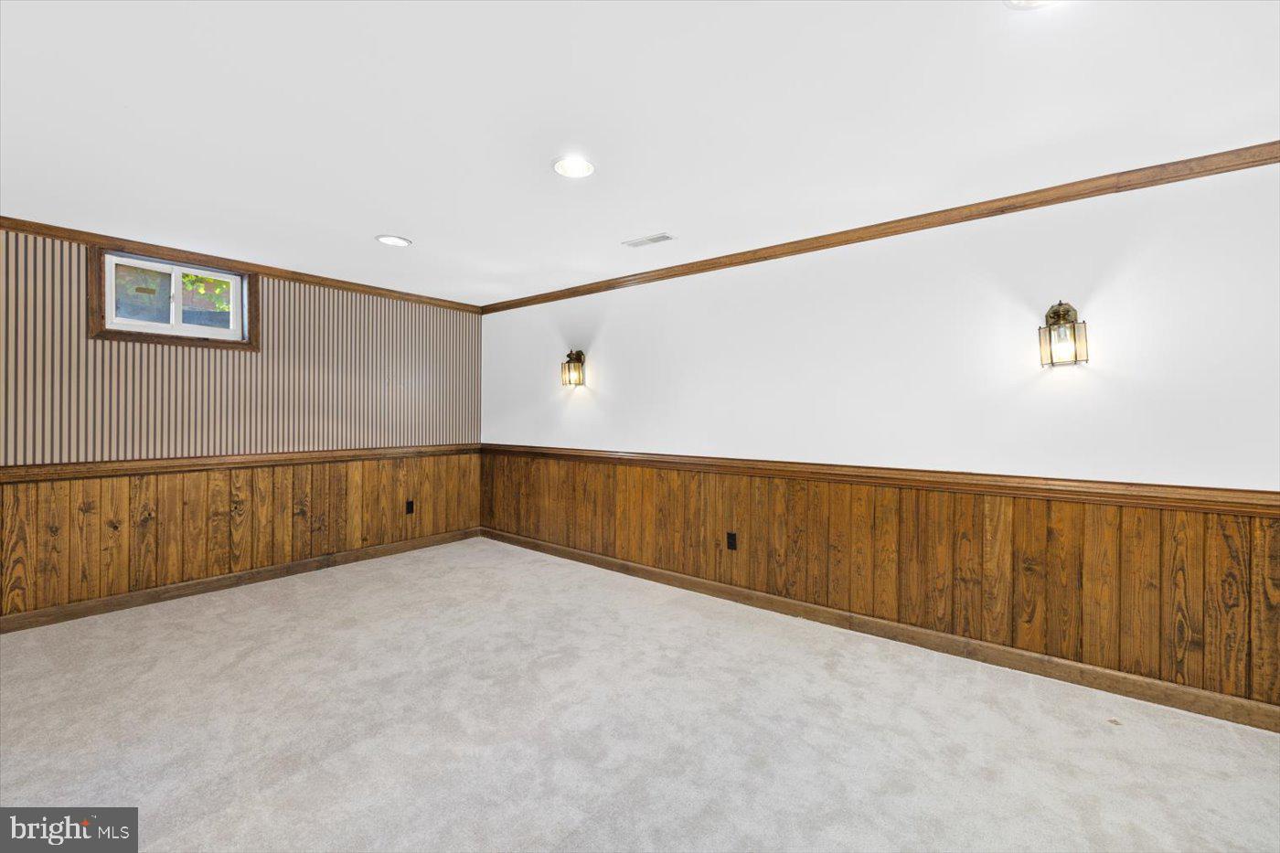 1038 Aquia Dr