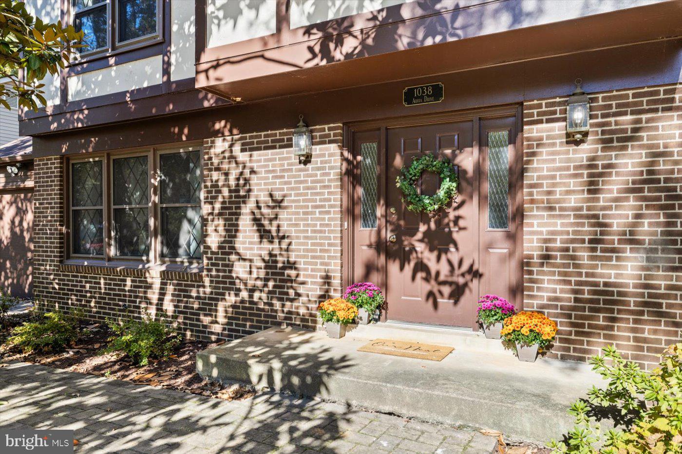 1038 Aquia Dr