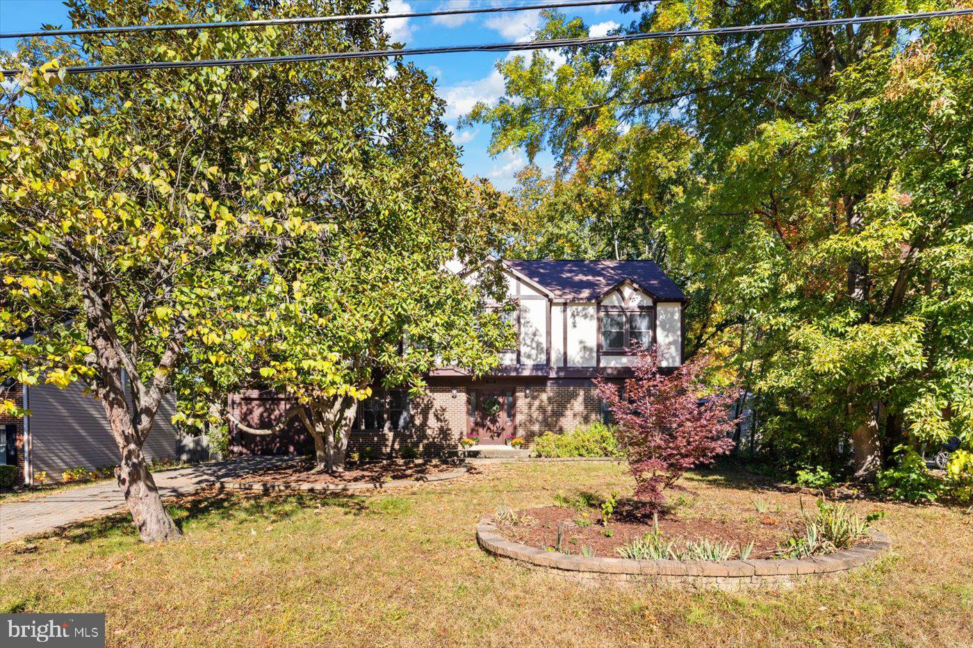 1038 Aquia Dr