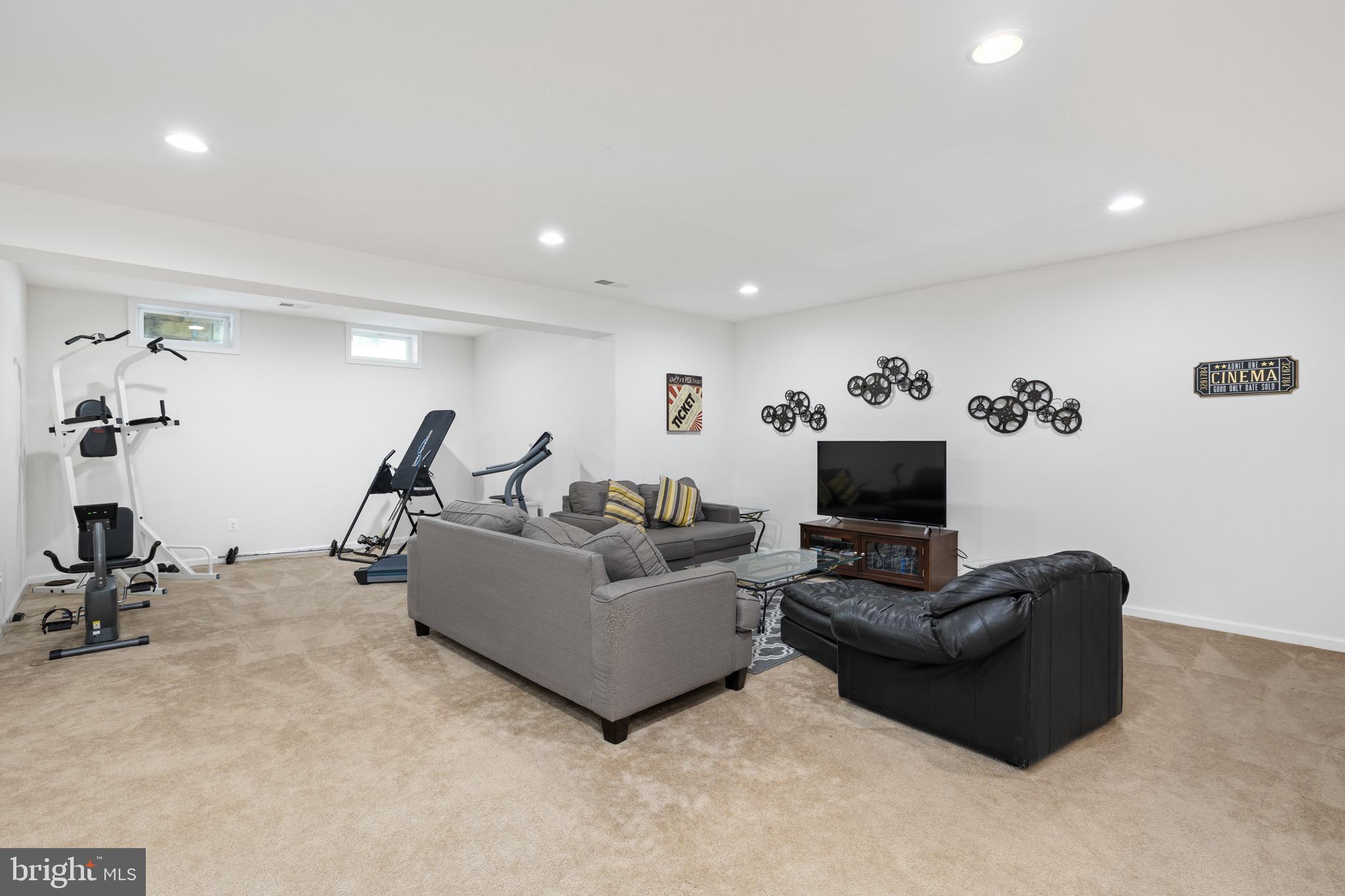 90 Herdmont Dr