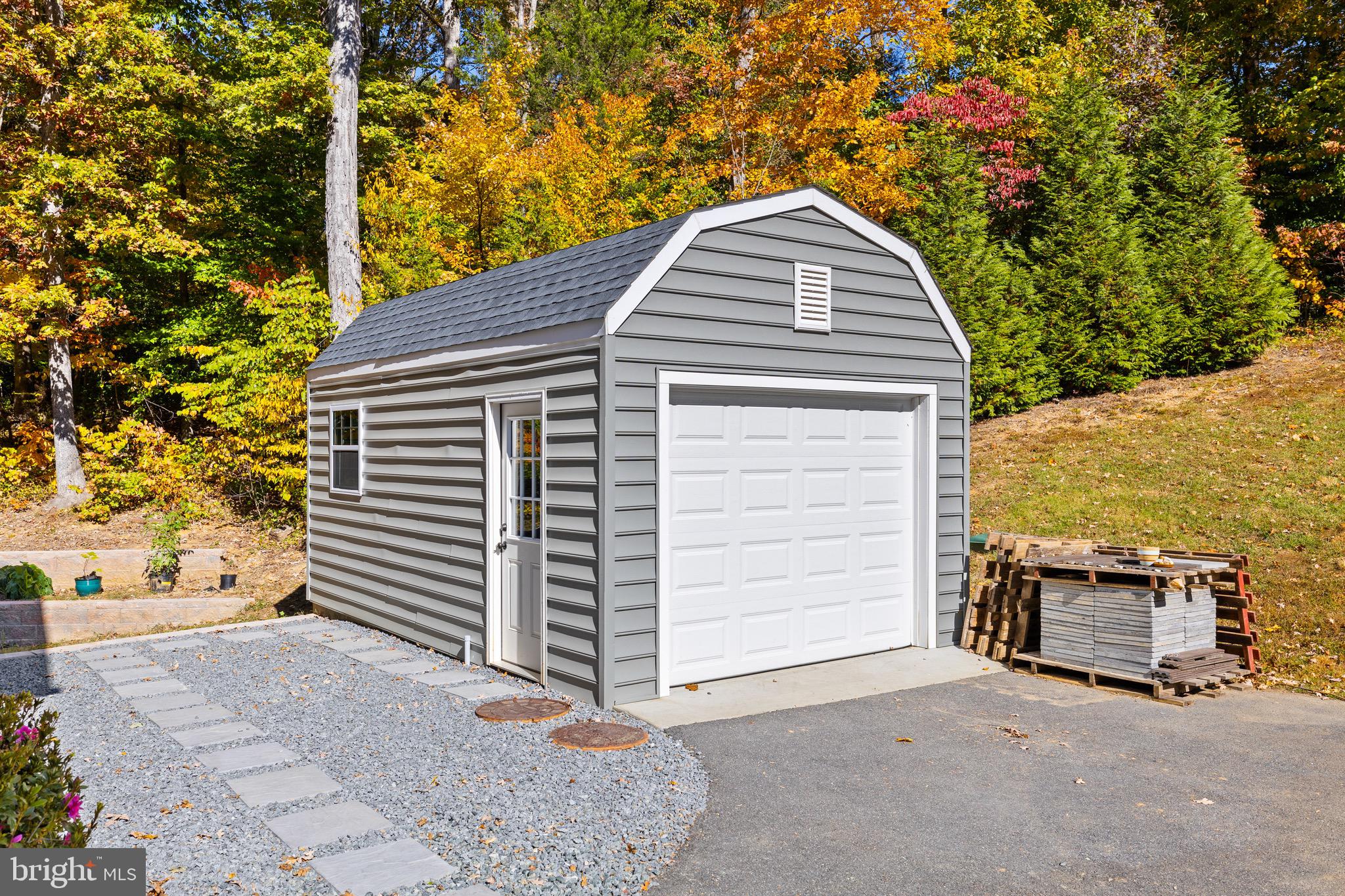90 Herdmont Dr