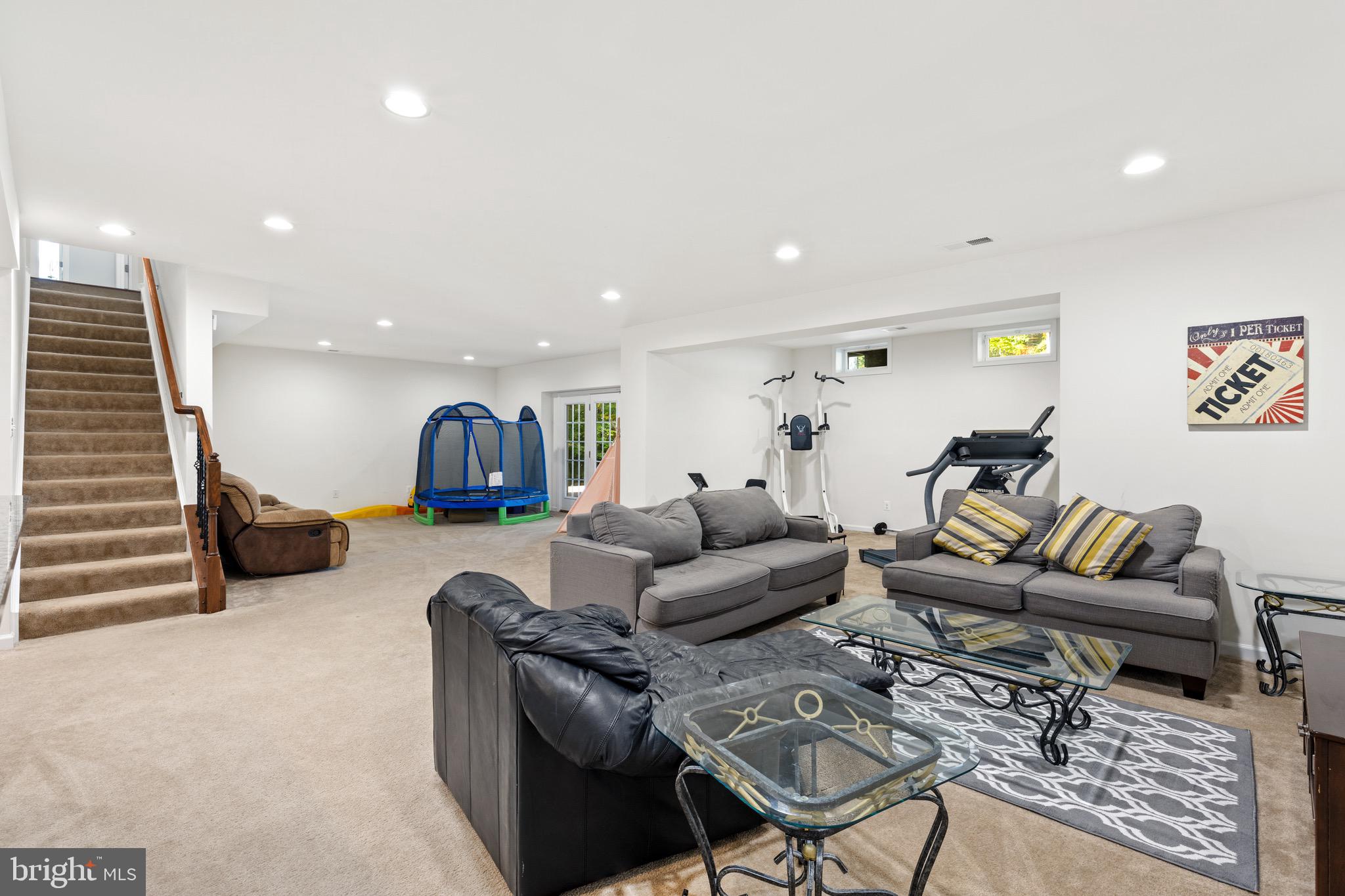 90 Herdmont Dr