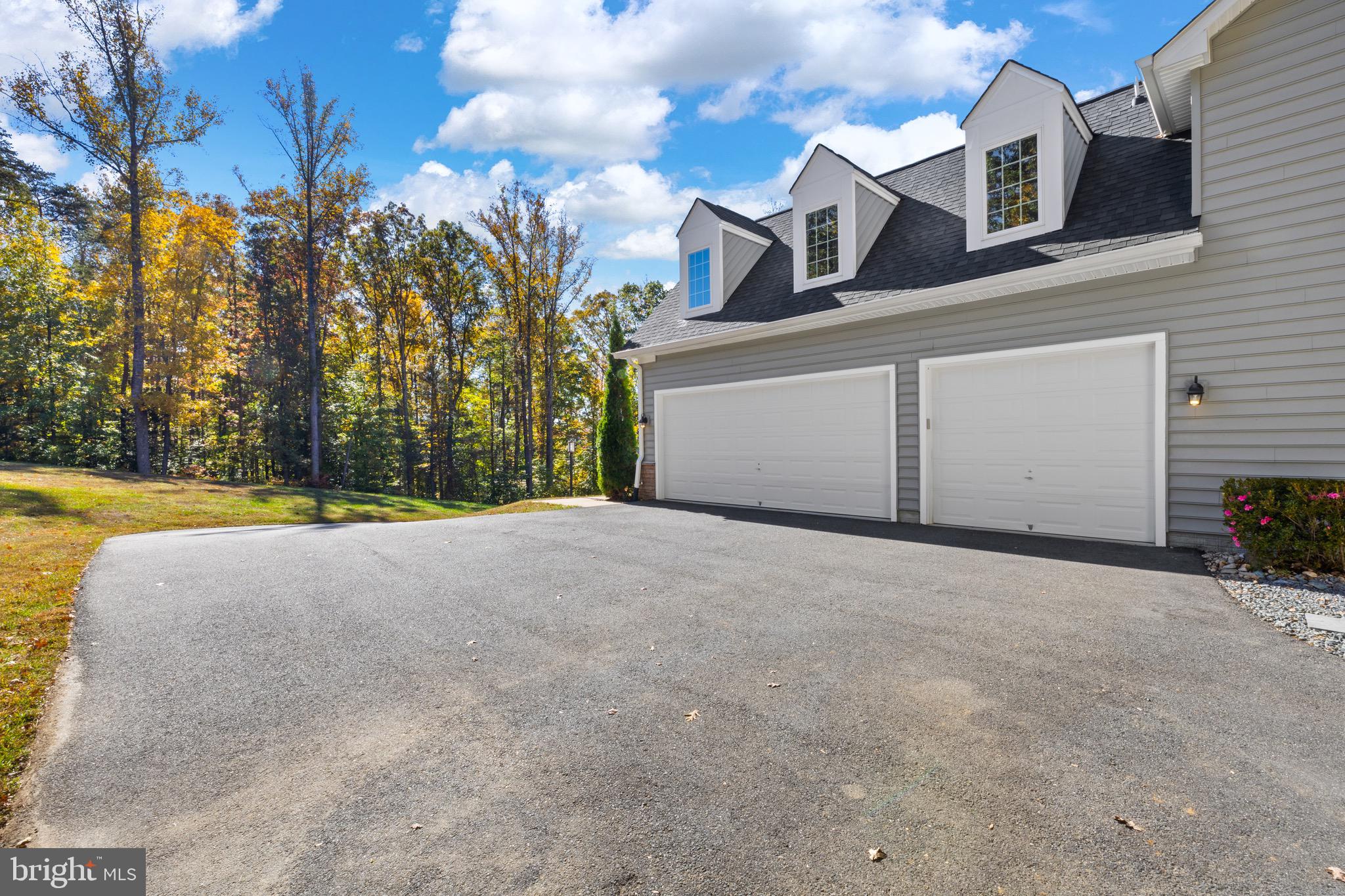 90 Herdmont Dr