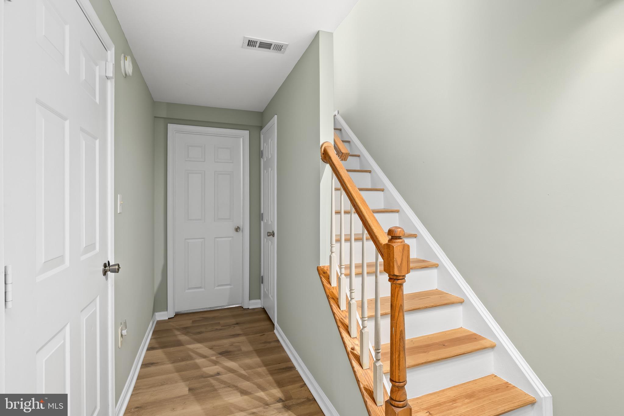 109 Barrows Ct