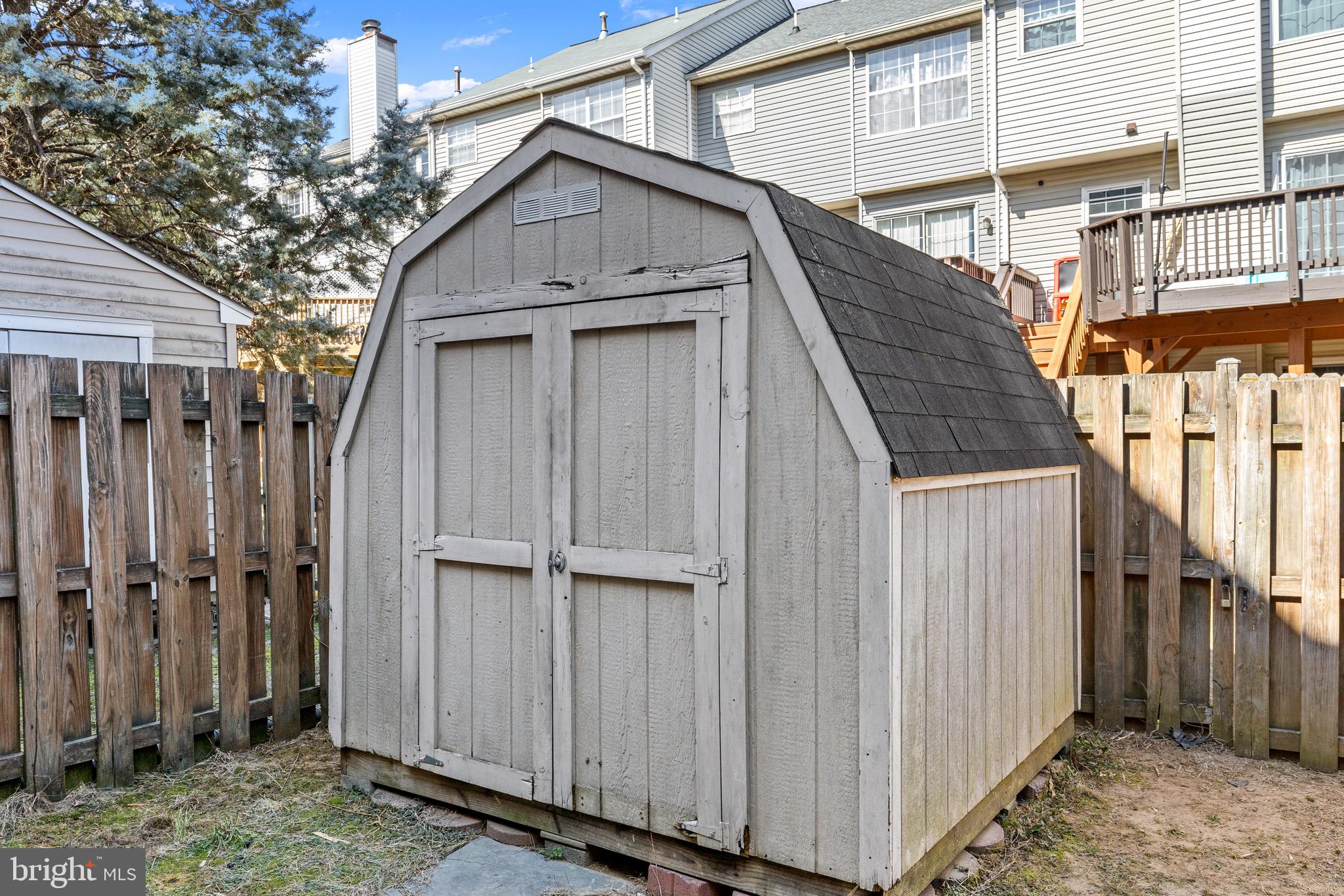 109 Barrows Ct