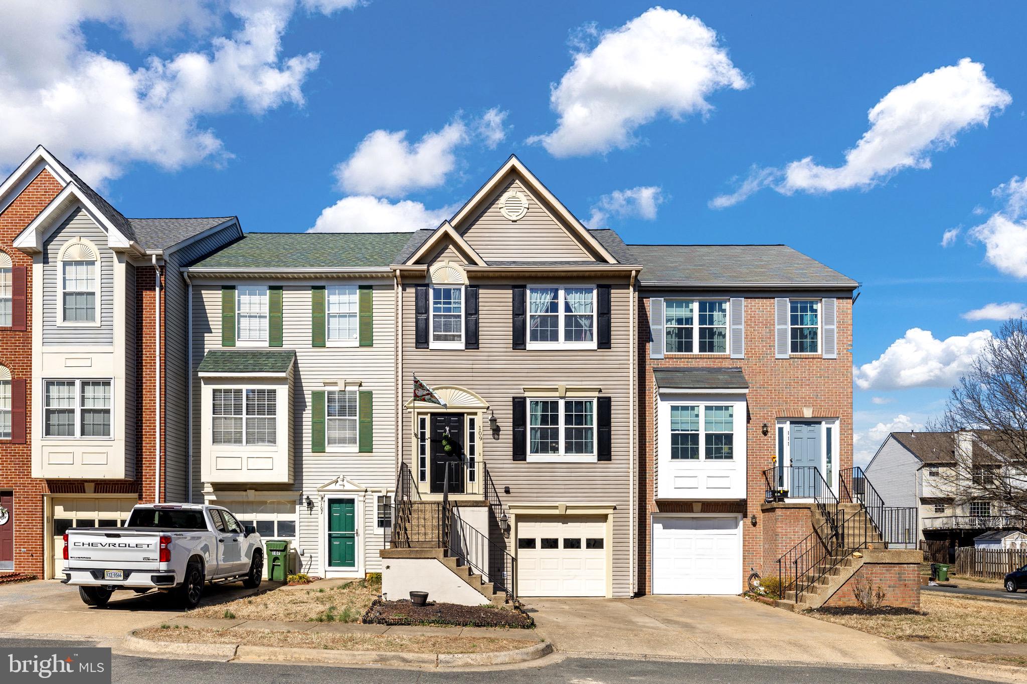 109 Barrows Ct