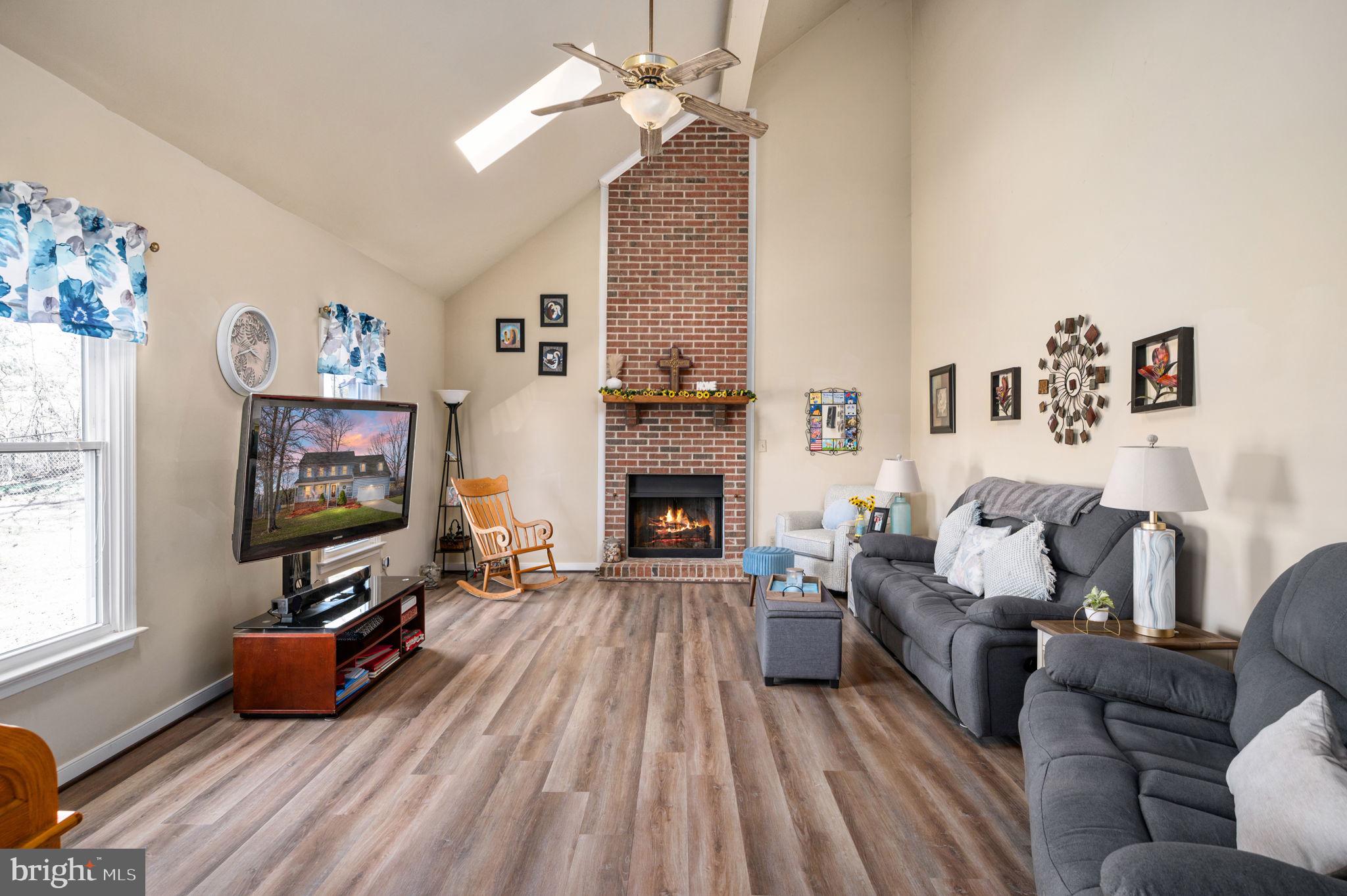 48 Cornwallis Dr