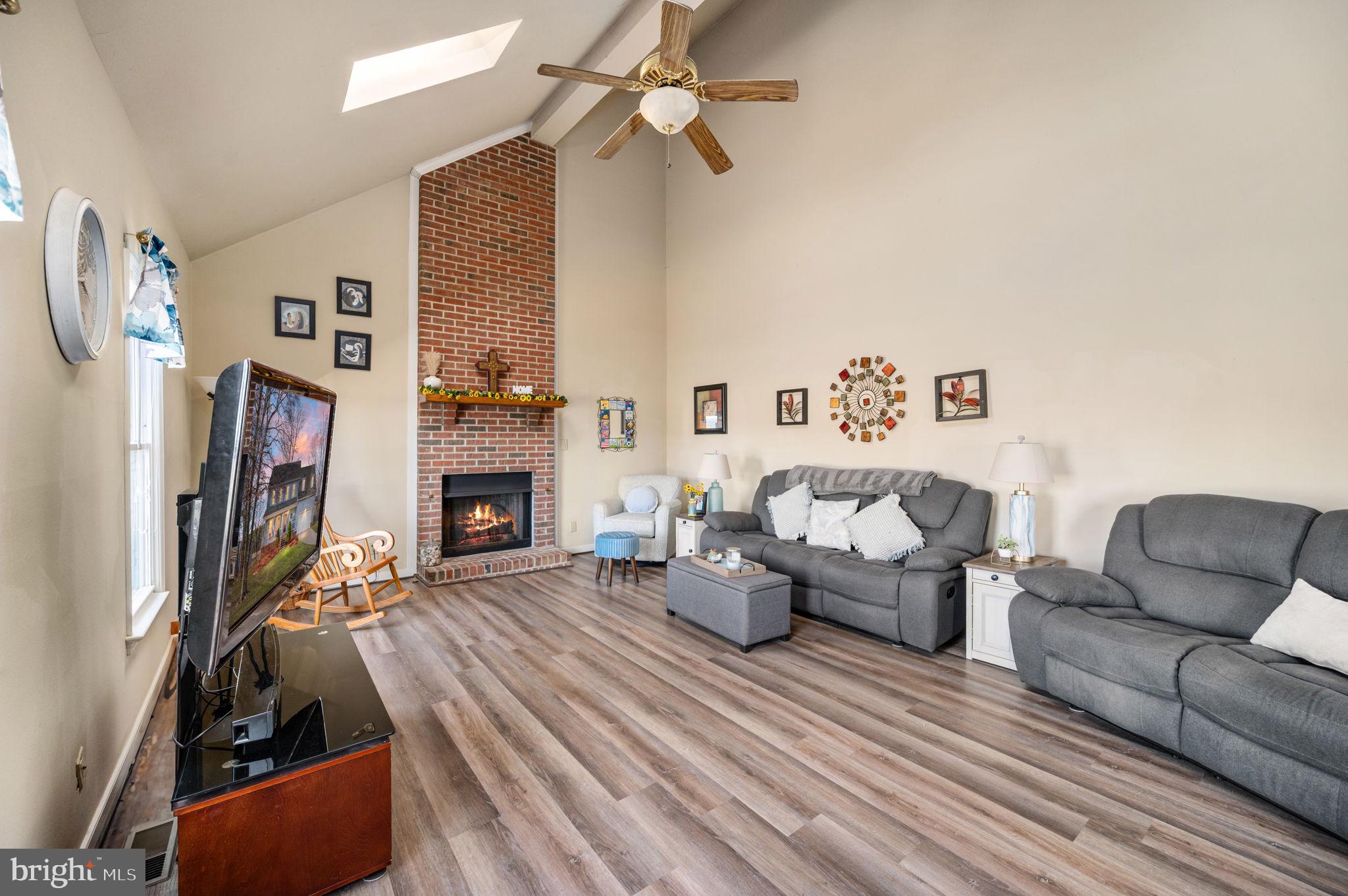 48 Cornwallis Dr