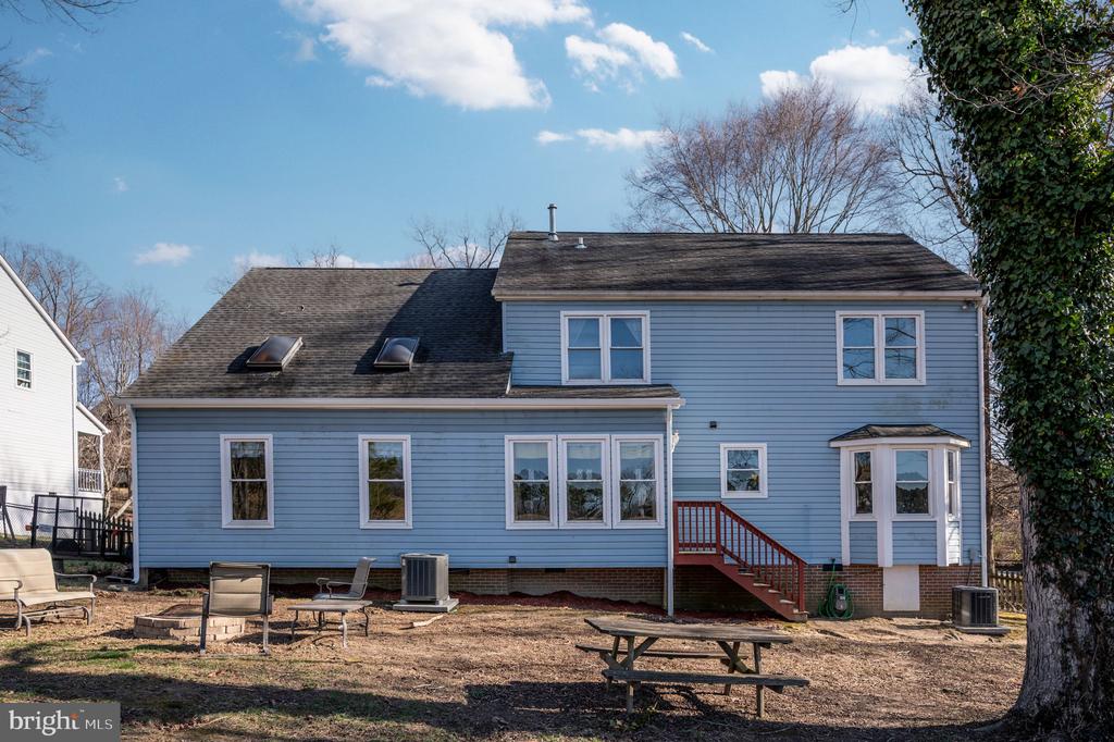 48 Cornwallis Dr