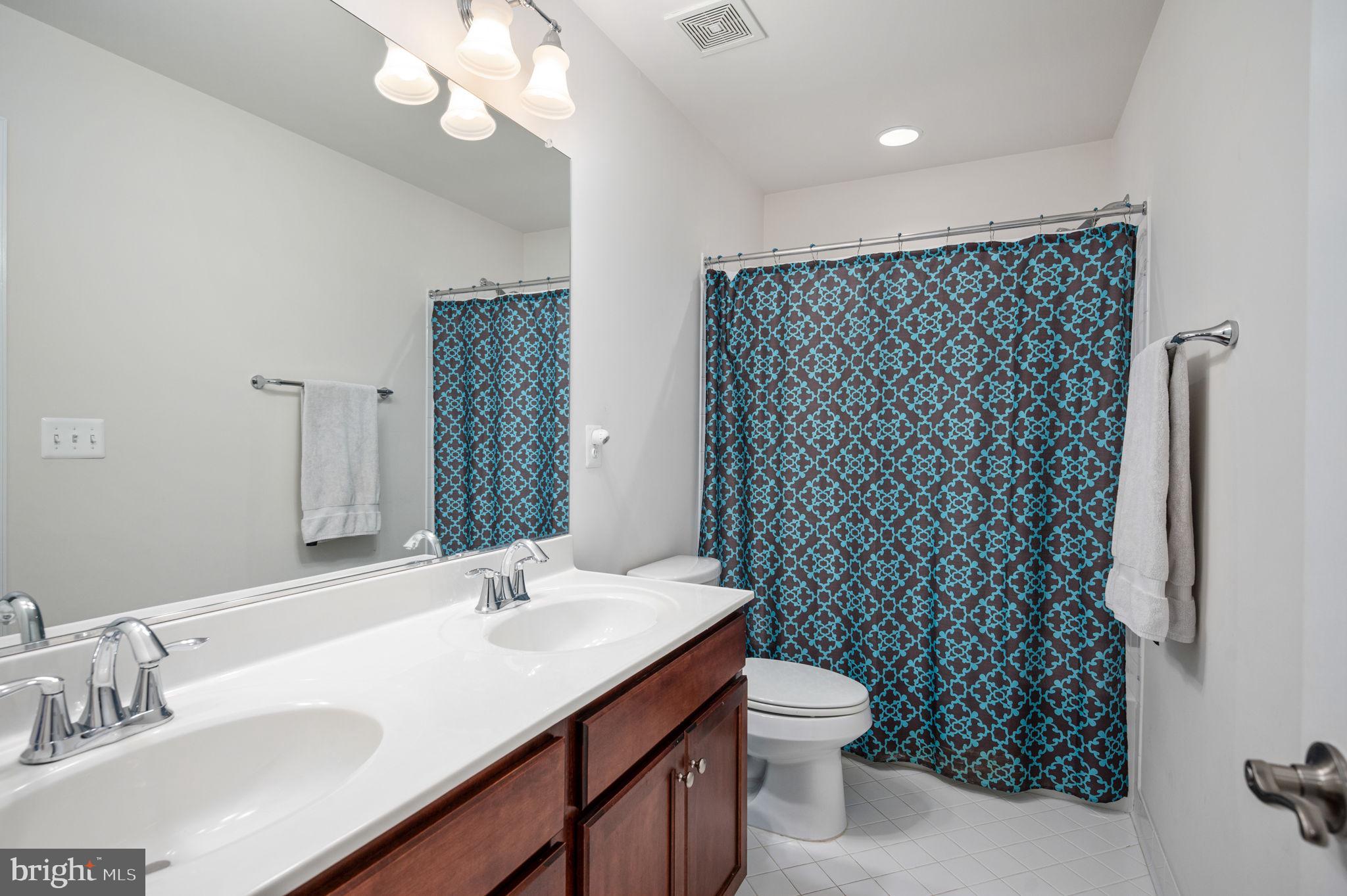 33 Darden Ct