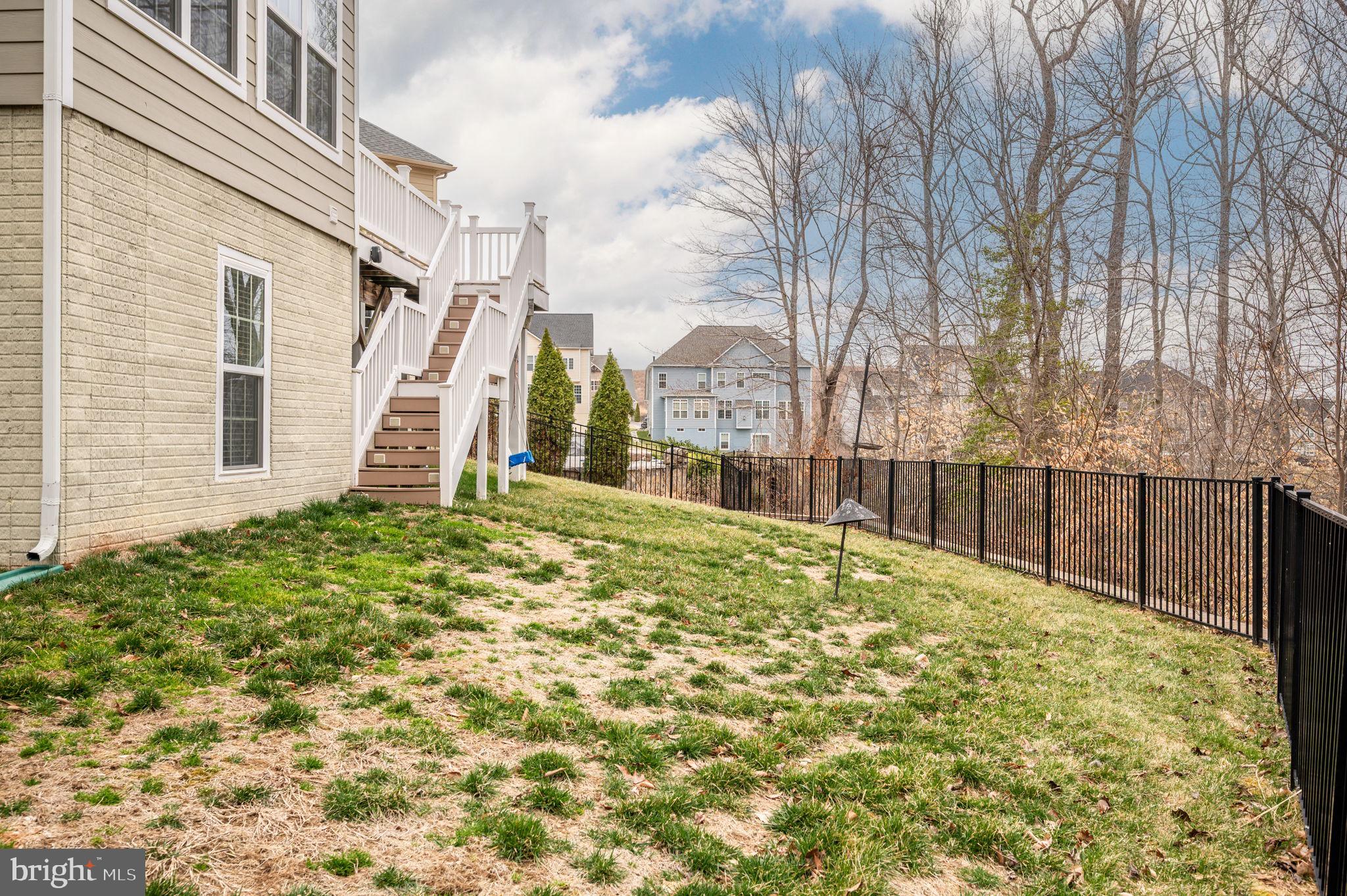 33 Darden Ct