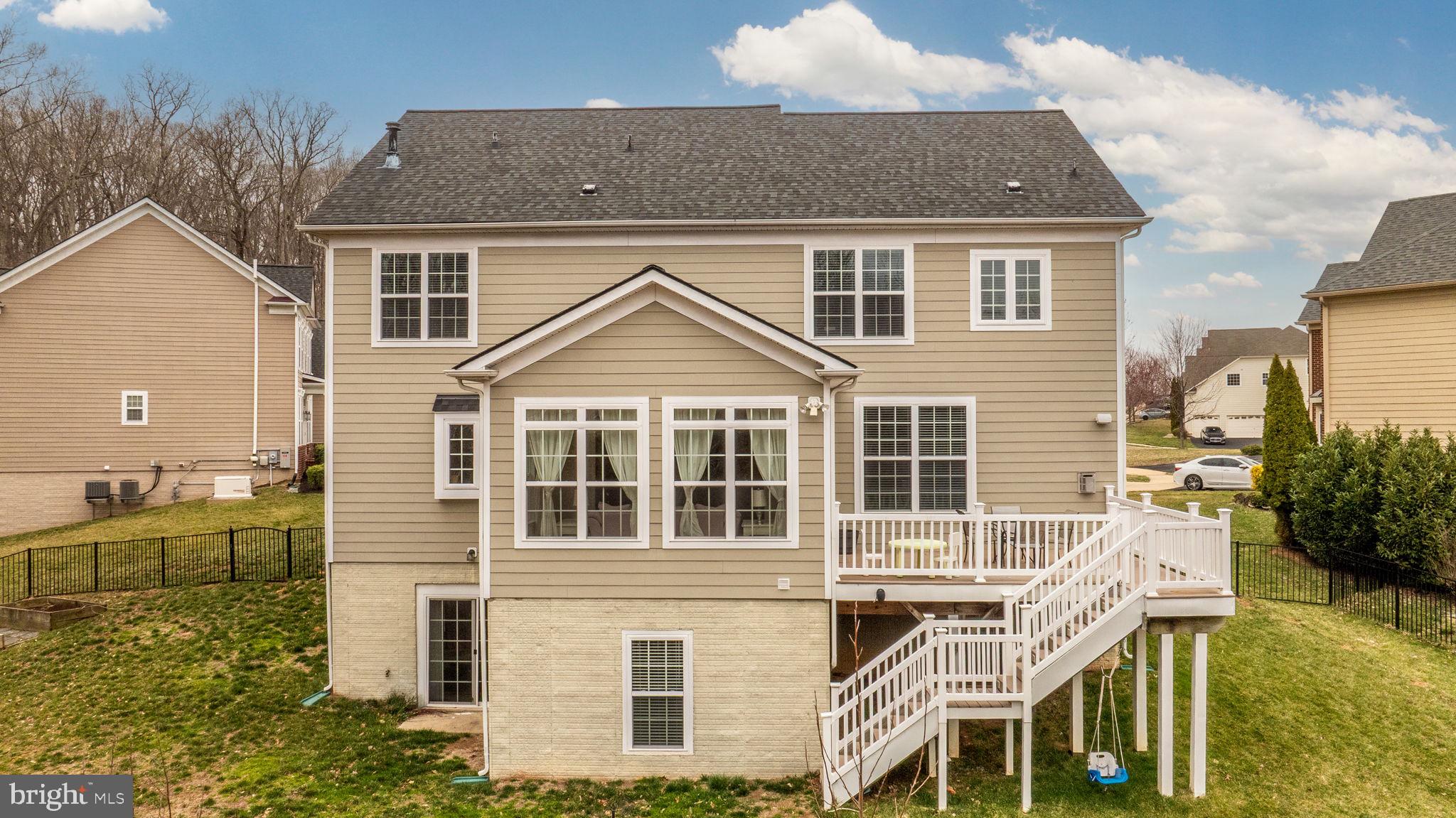 33 Darden Ct