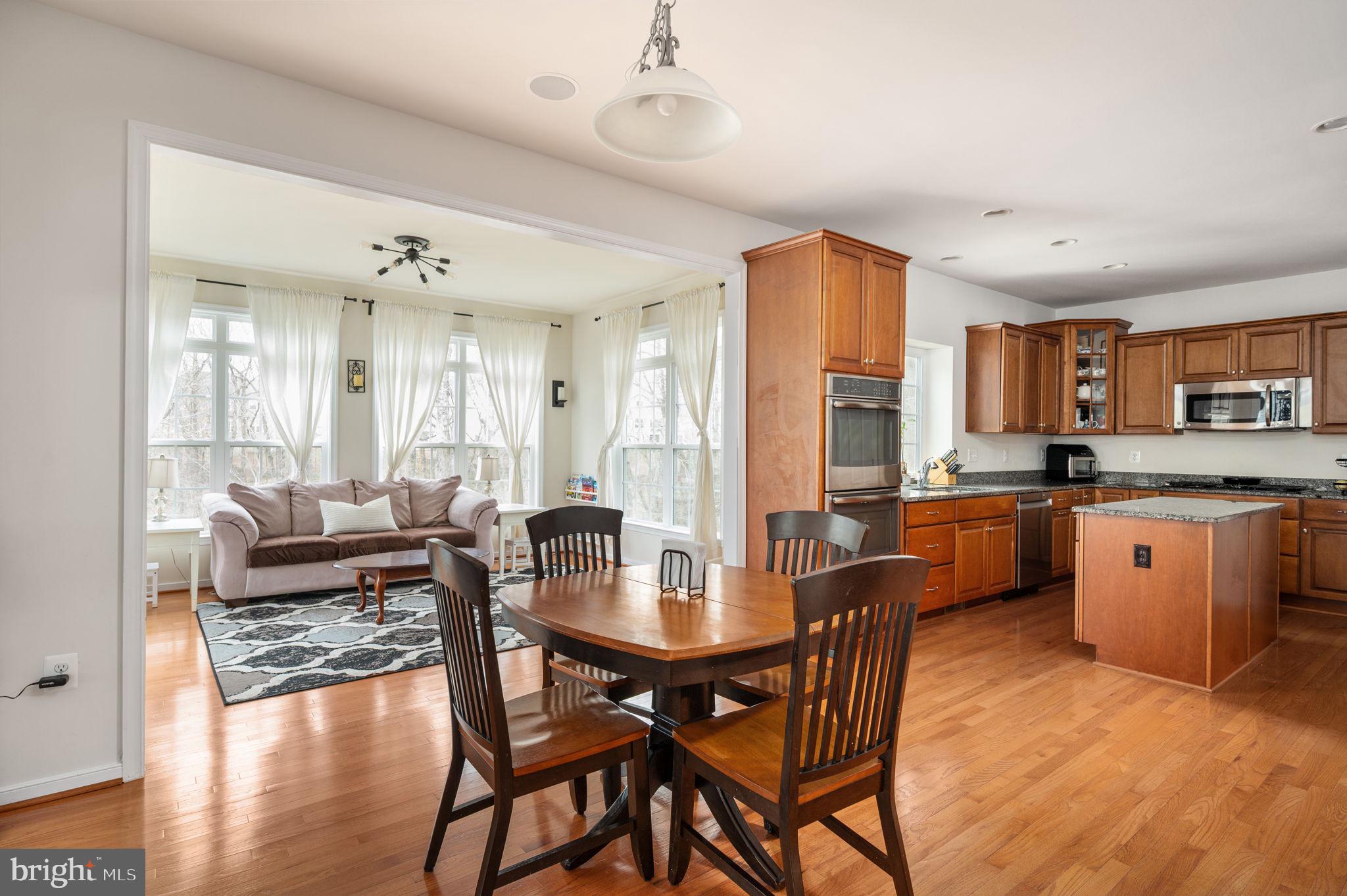 33 Darden Ct