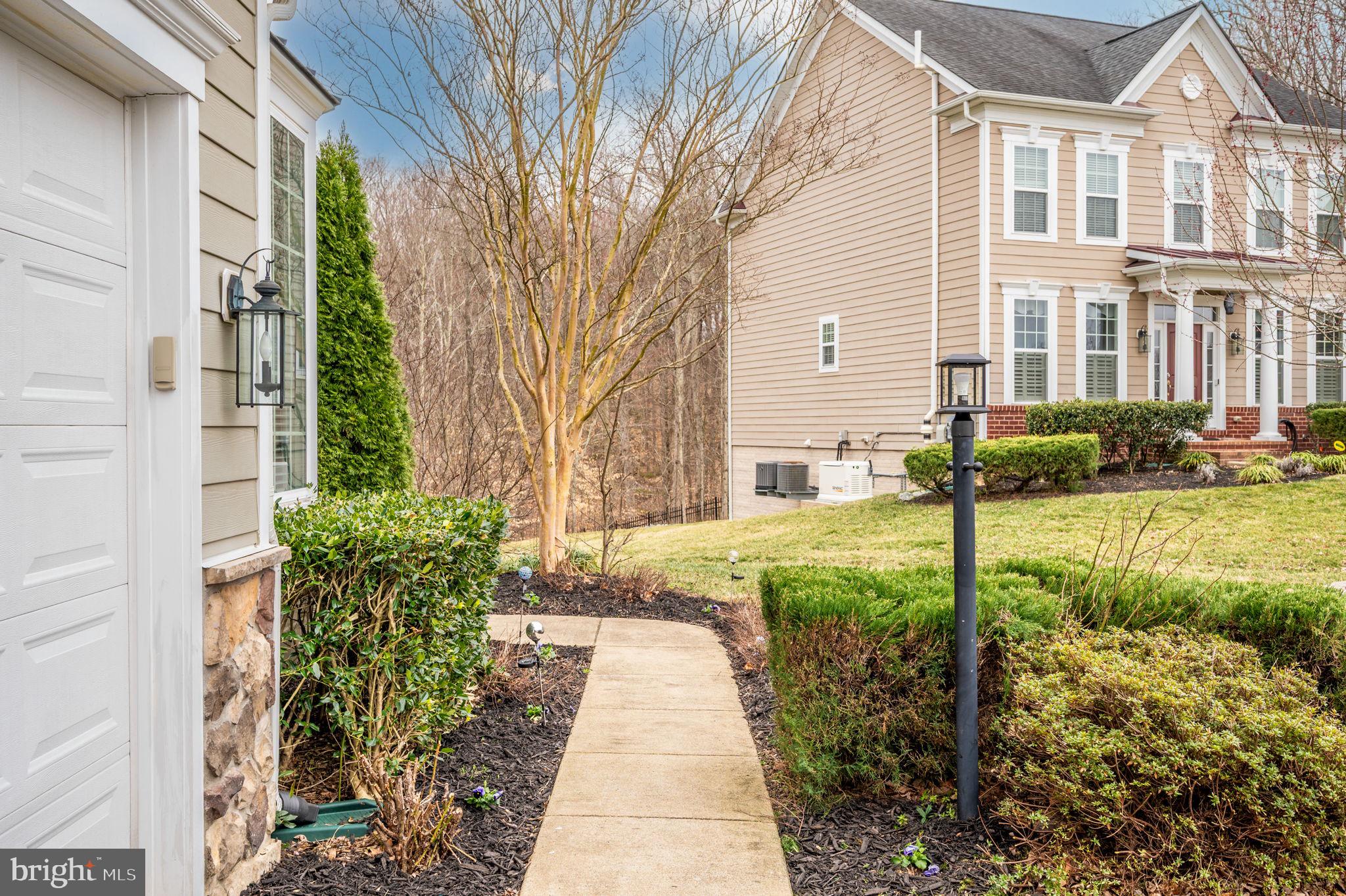 33 Darden Ct