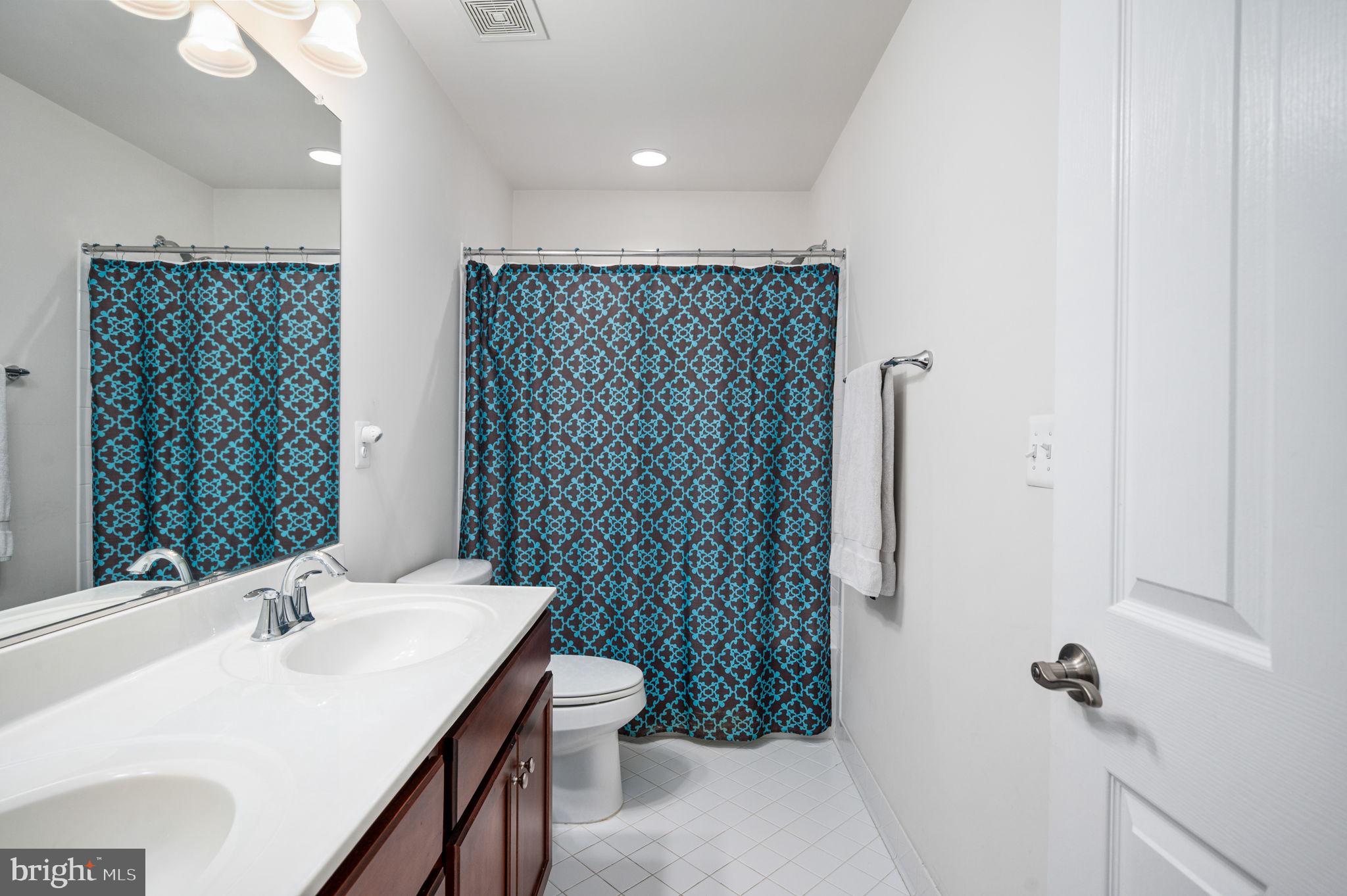 33 Darden Ct