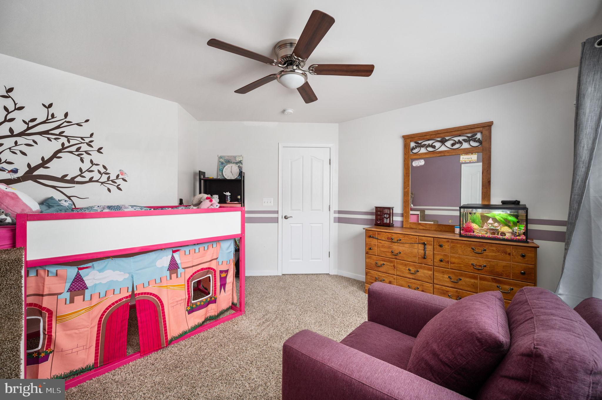 33 Darden Ct