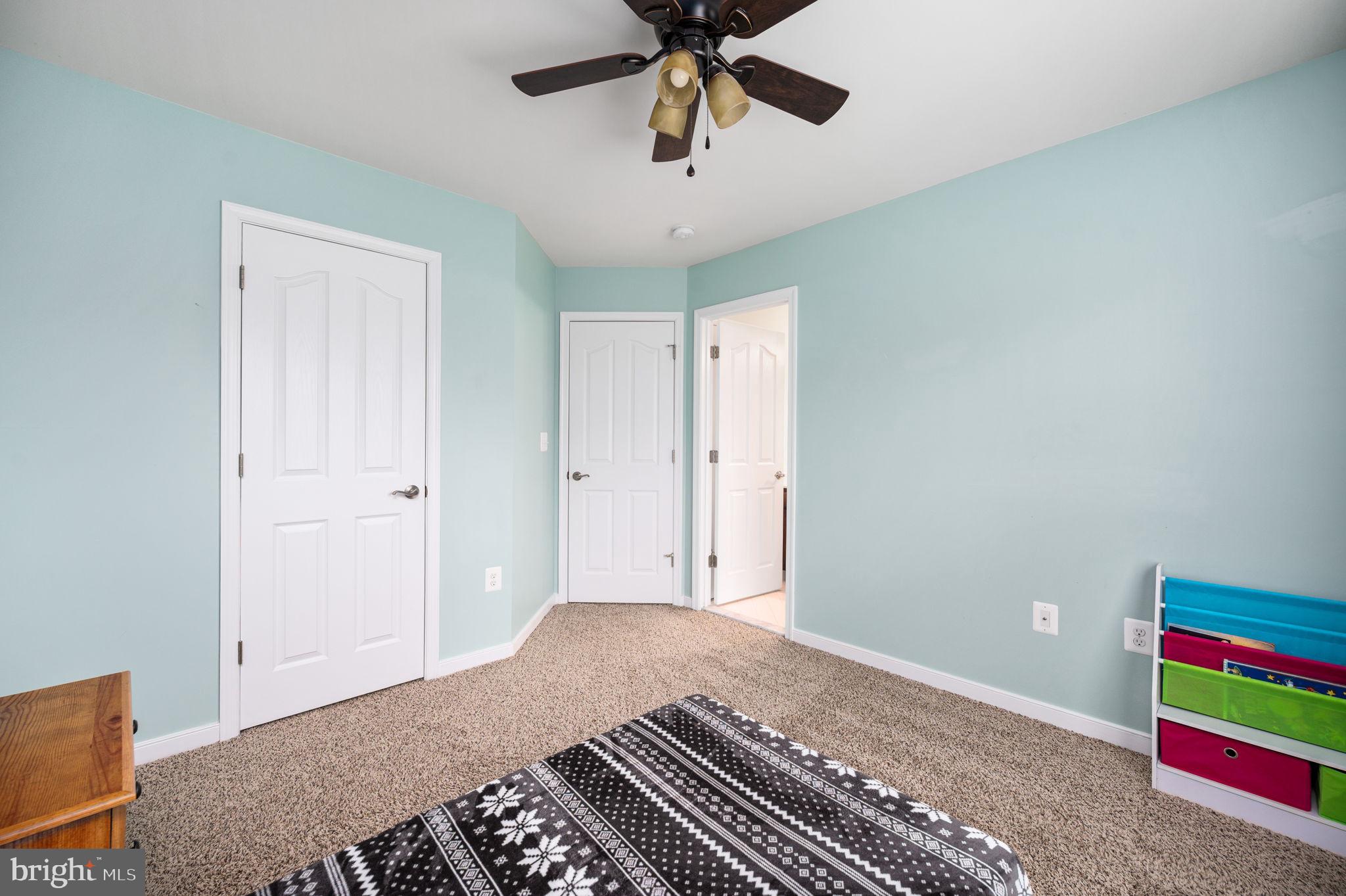 33 Darden Ct