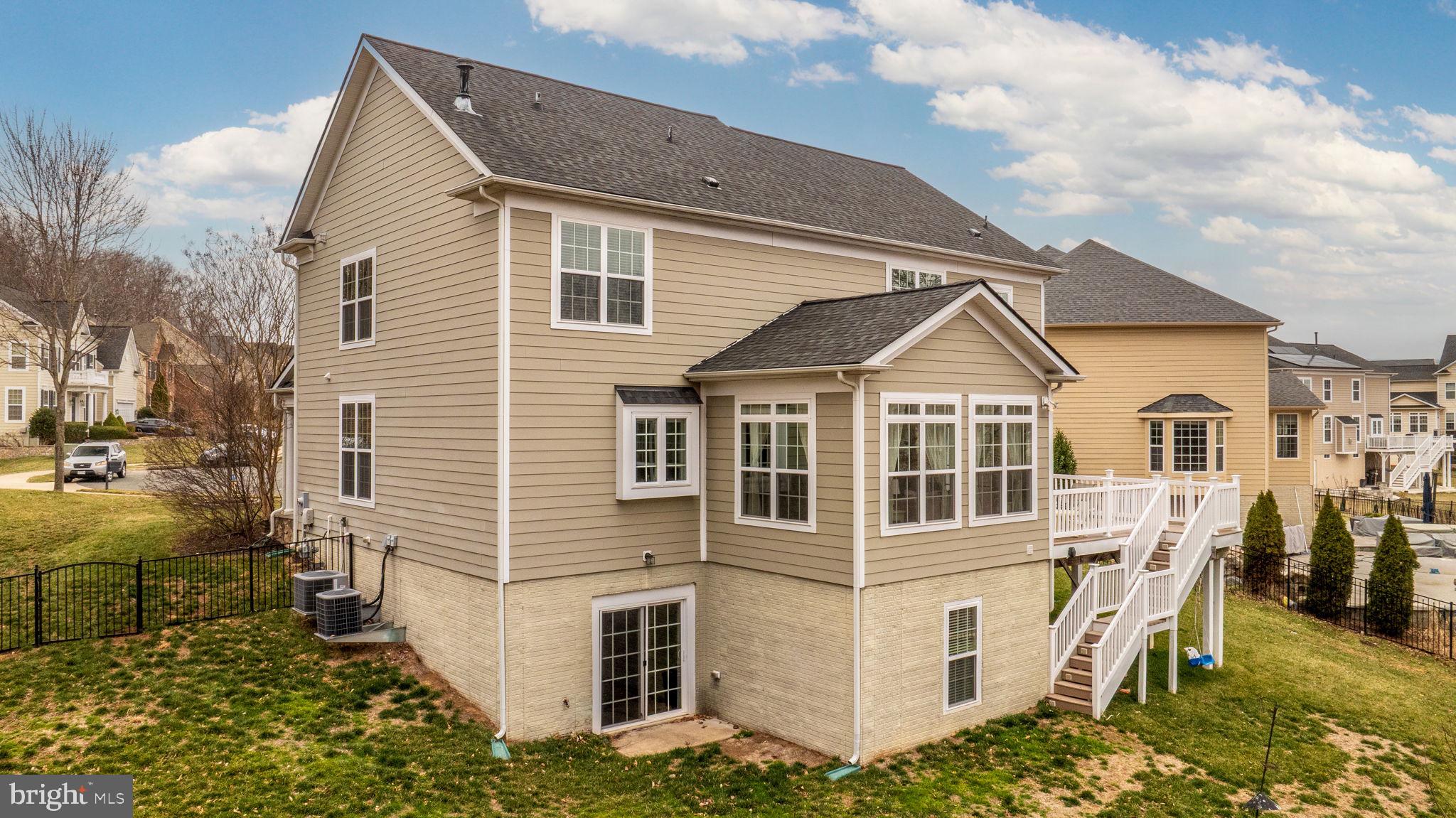 33 Darden Ct