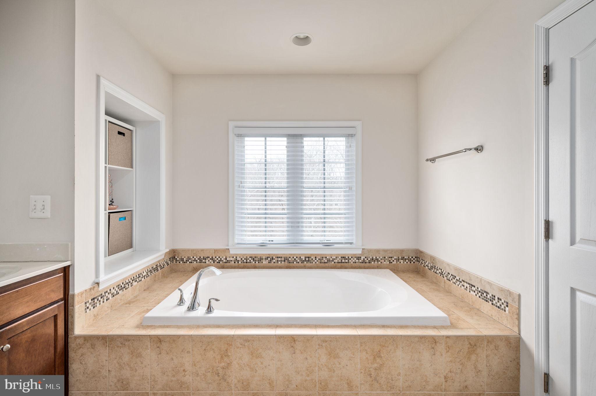 33 Darden Ct