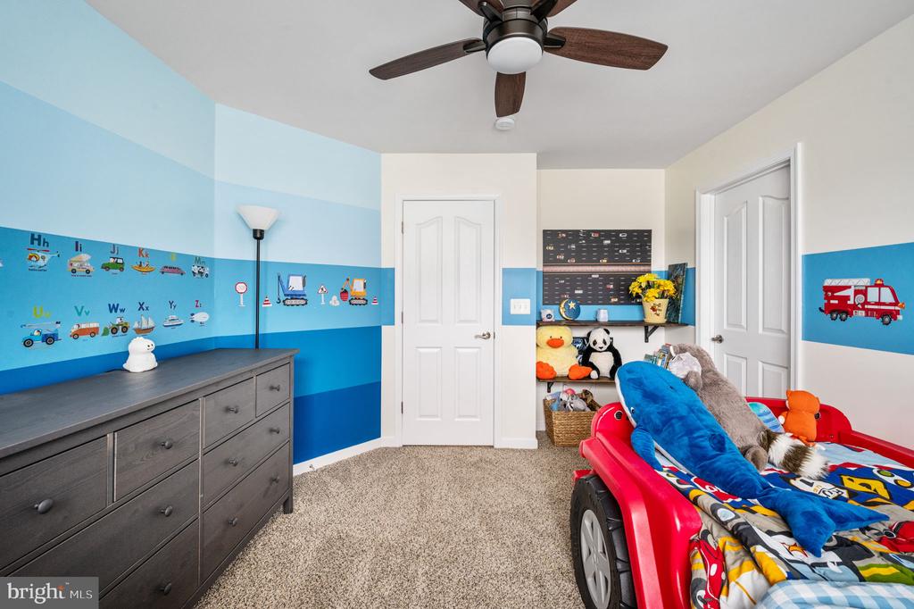 33 Darden Ct