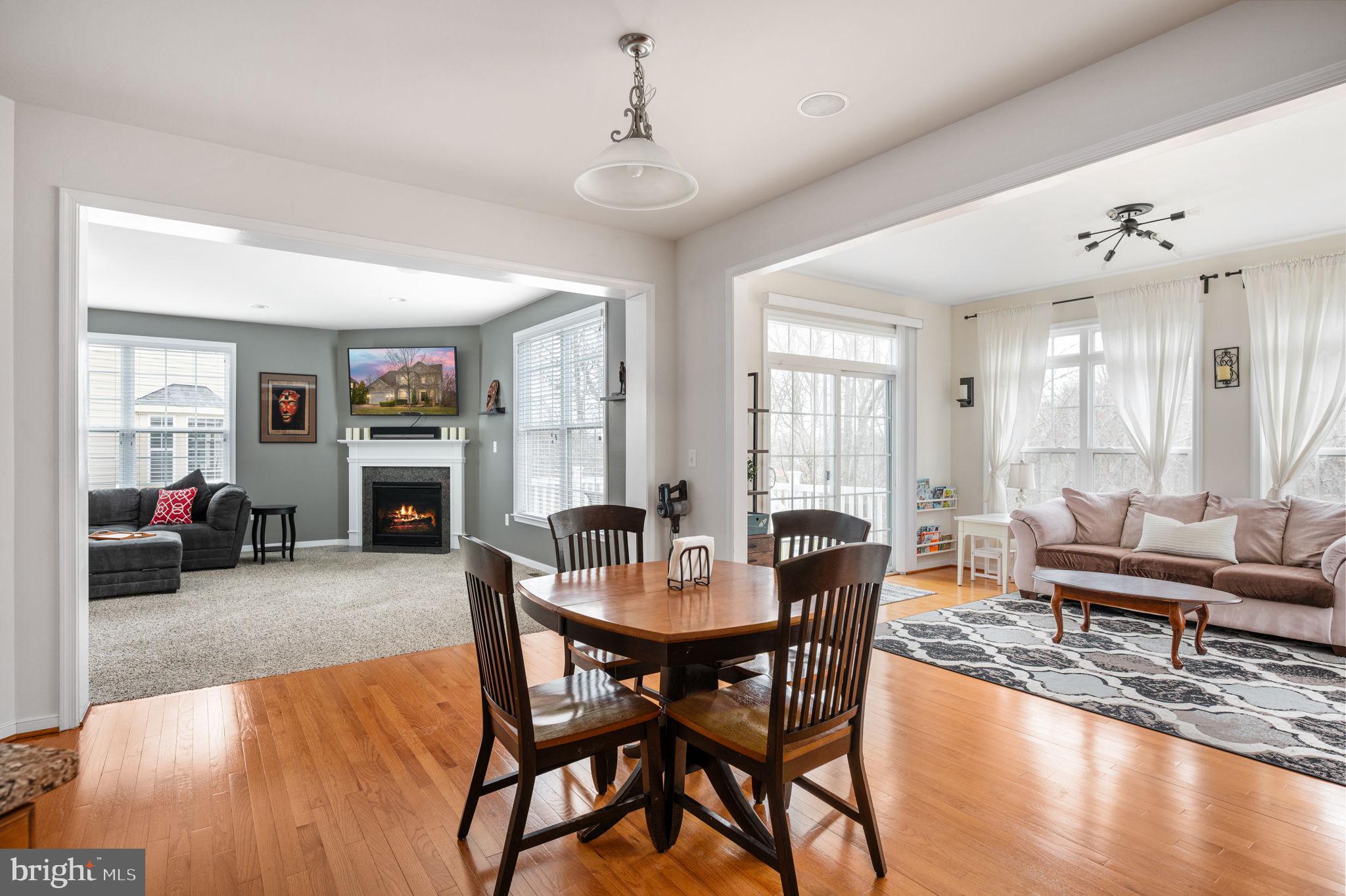 33 Darden Ct