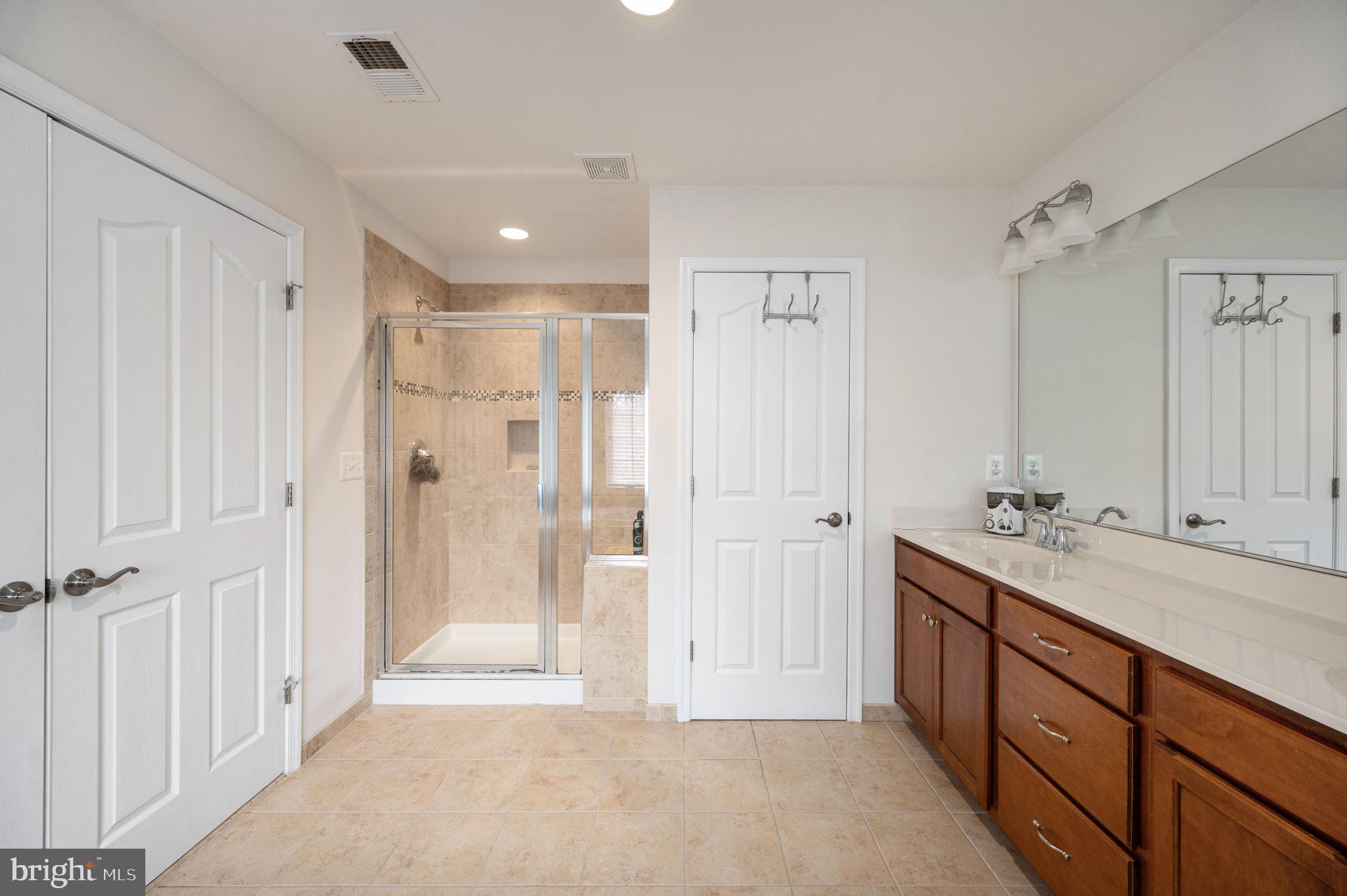 33 Darden Ct