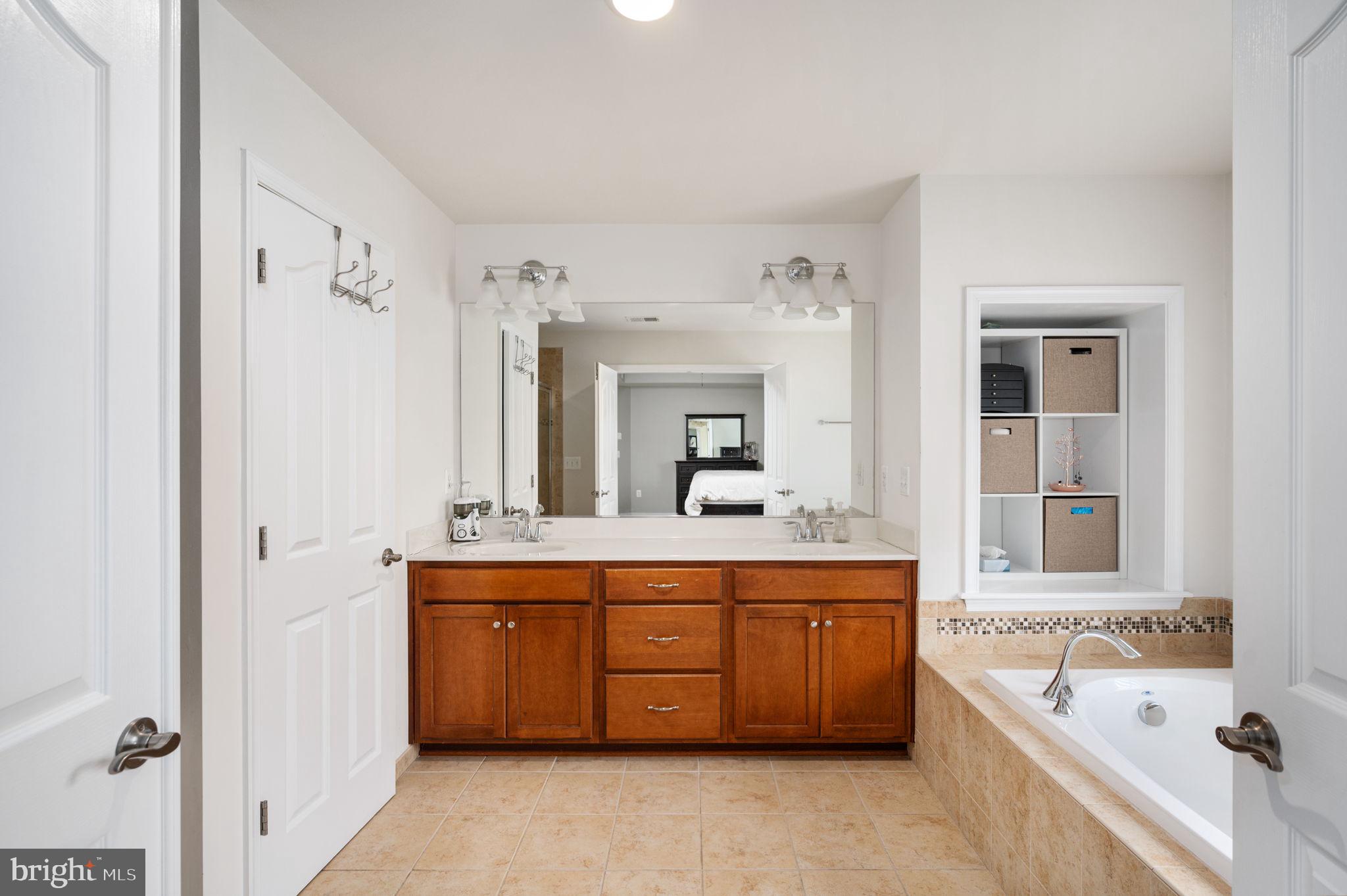 33 Darden Ct