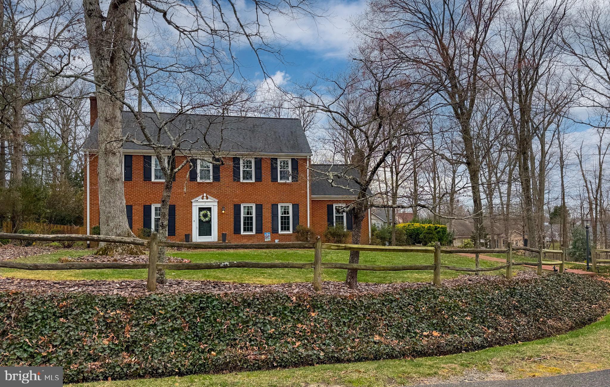 7 Hunters Ct