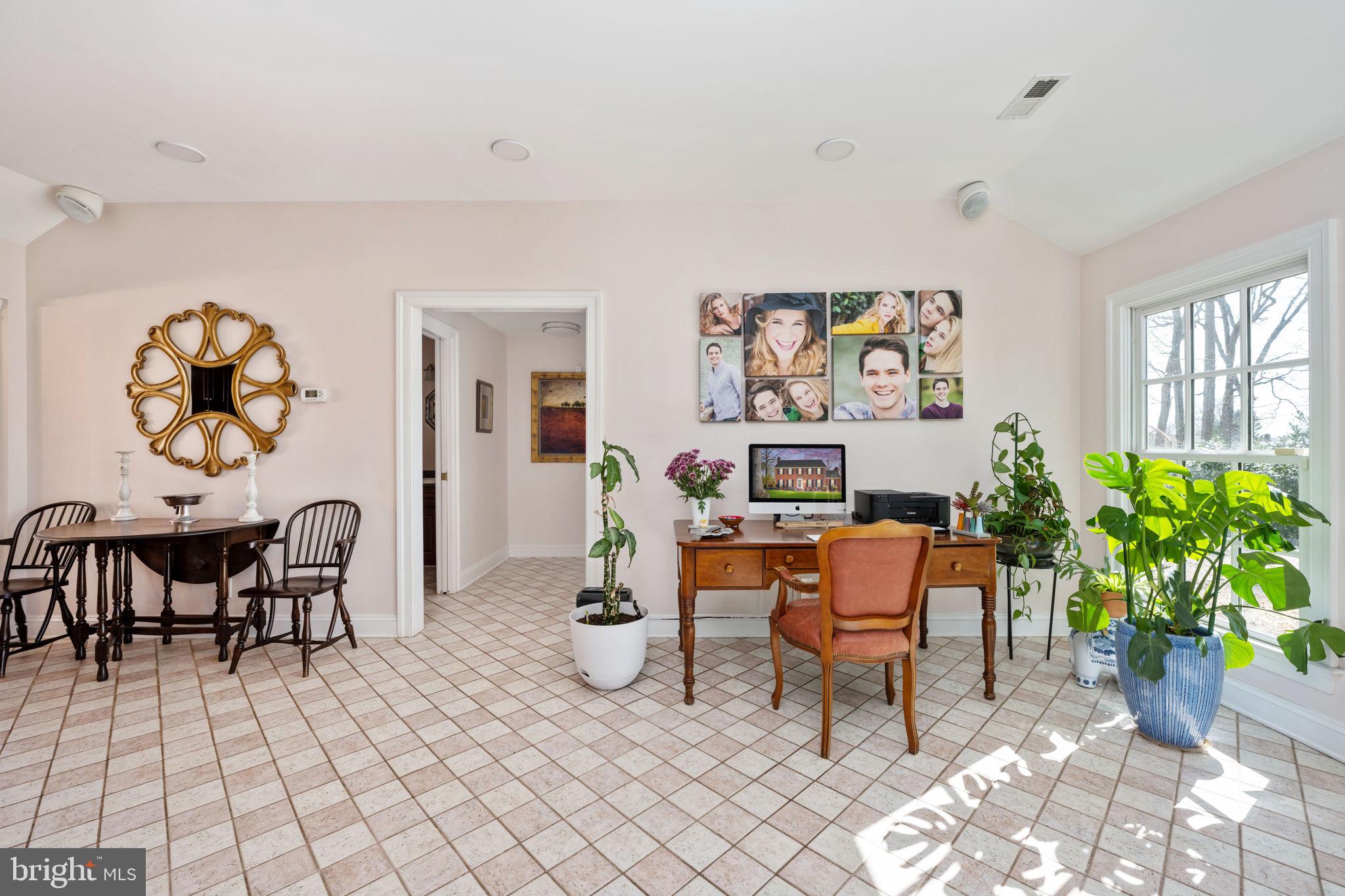 7 Hunters Ct