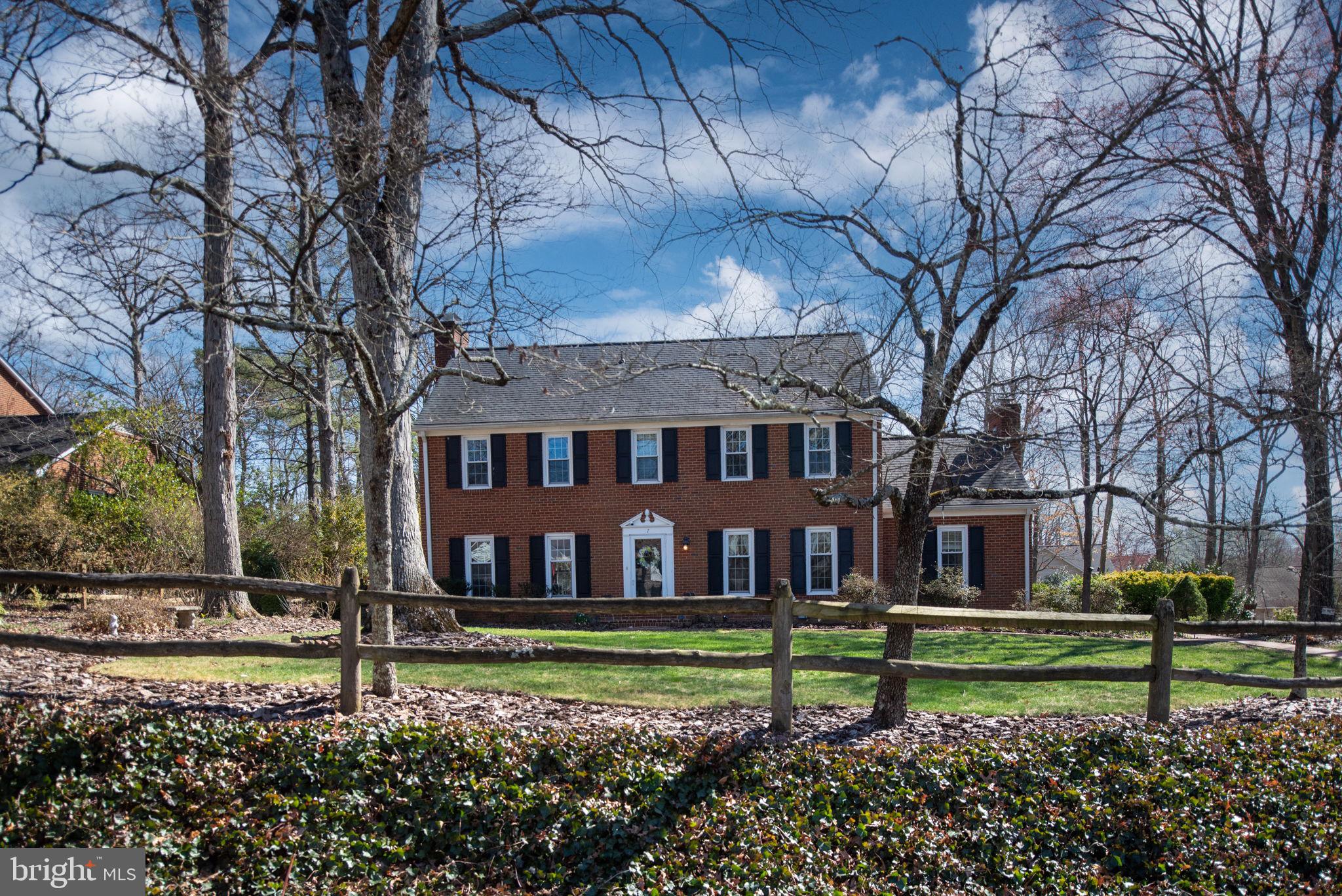 7 Hunters Ct
