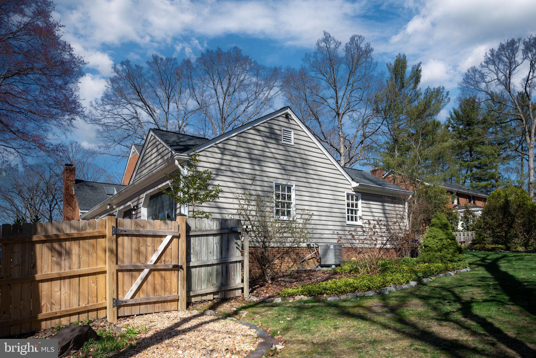 7 Hunters Ct