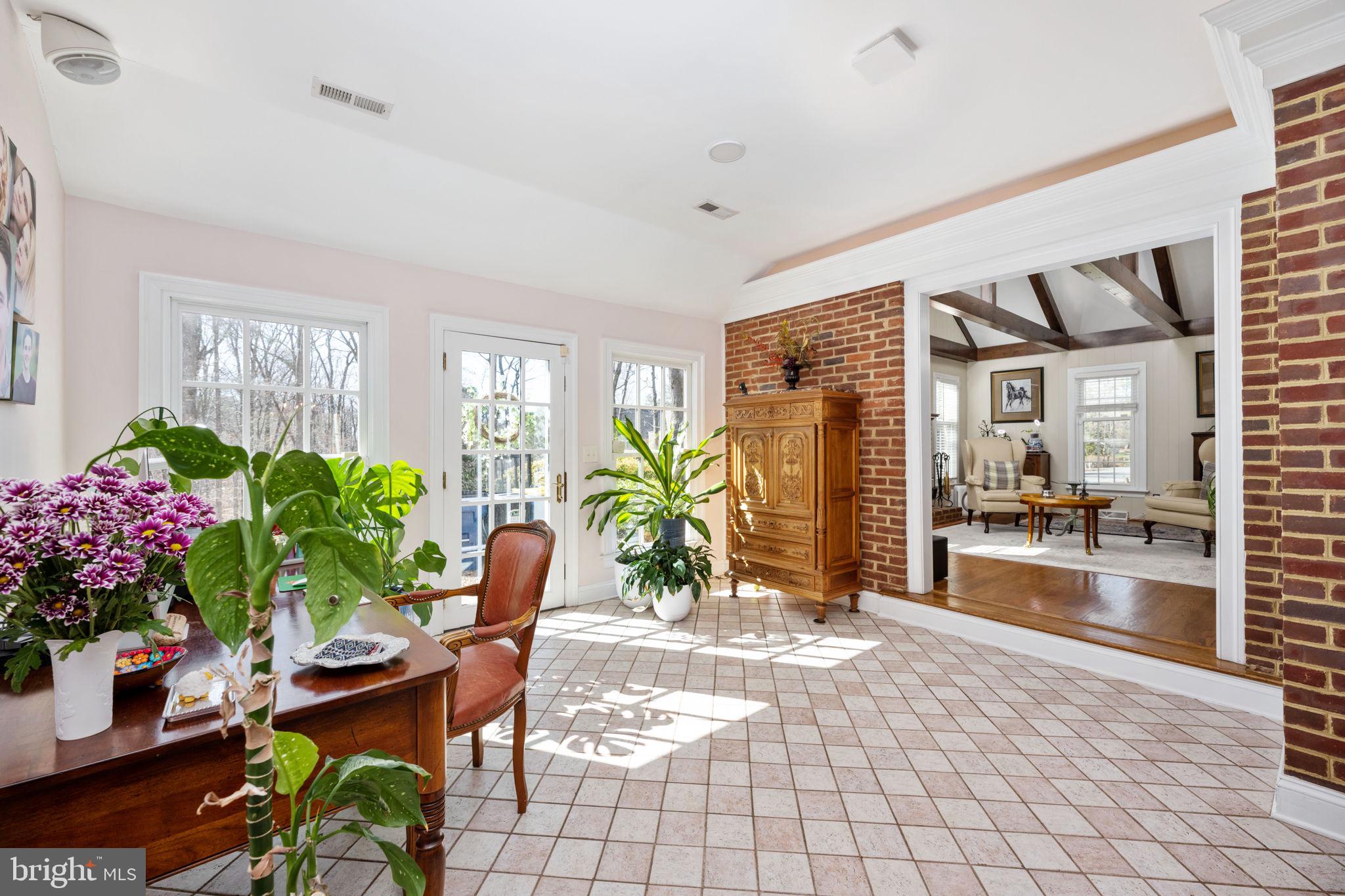 7 Hunters Ct