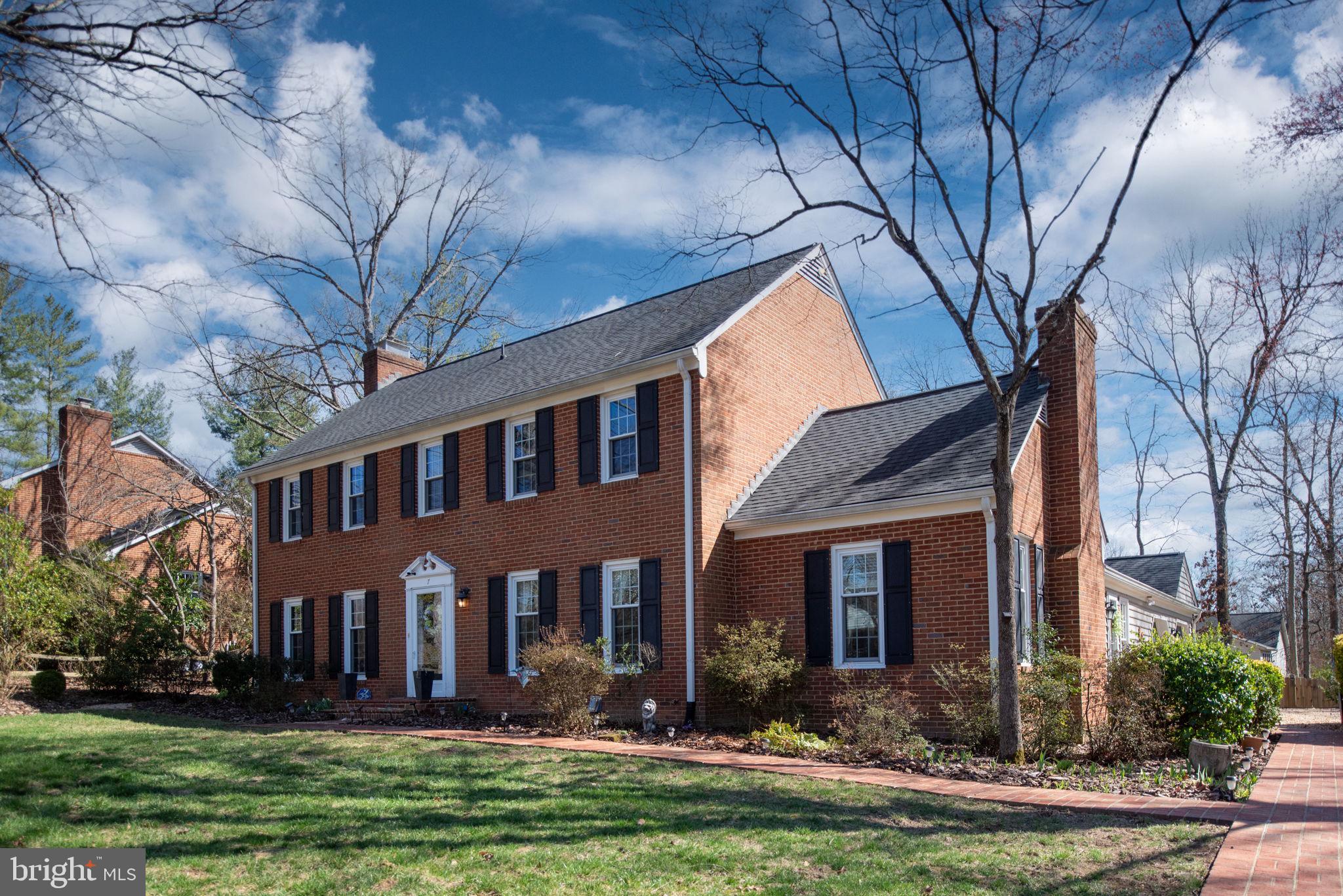 7 Hunters Ct