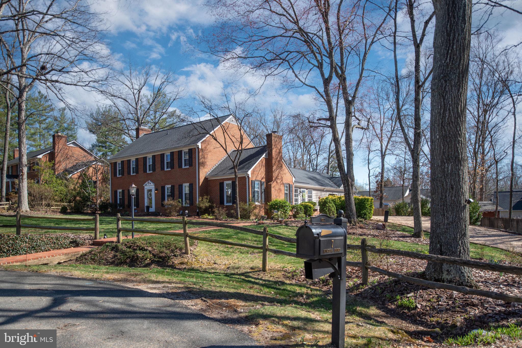 7 Hunters Ct