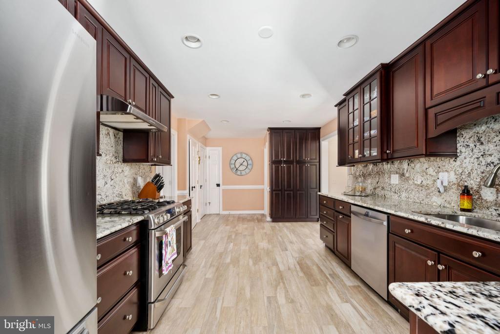 7 Hunters Ct