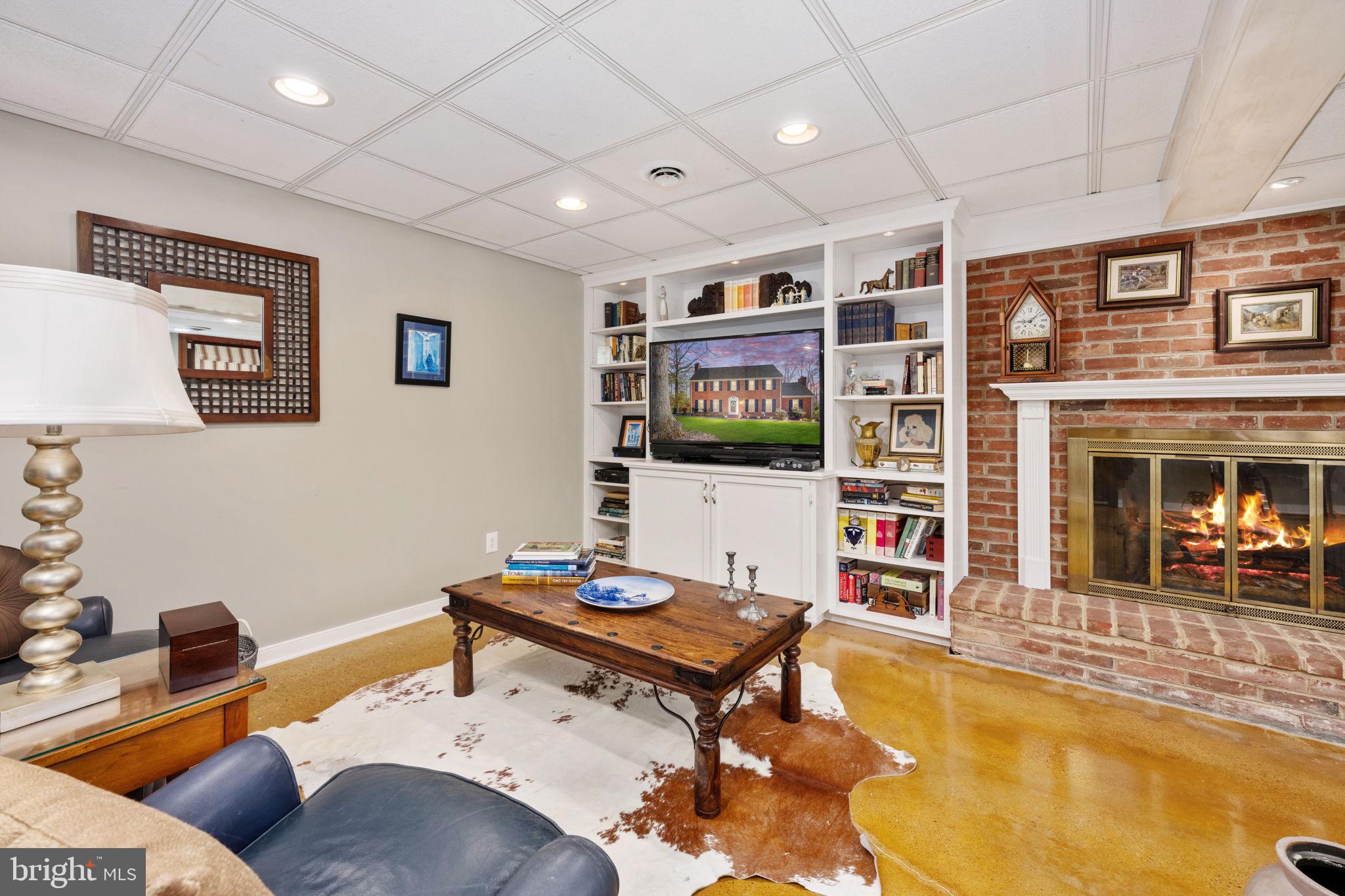 7 Hunters Ct