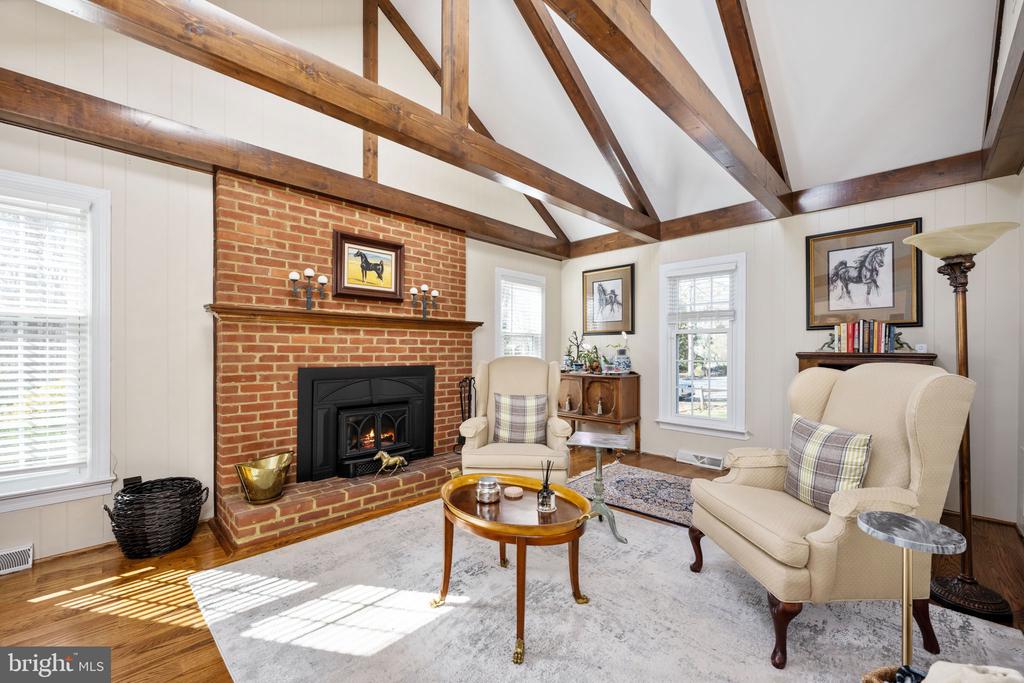 7 Hunters Ct